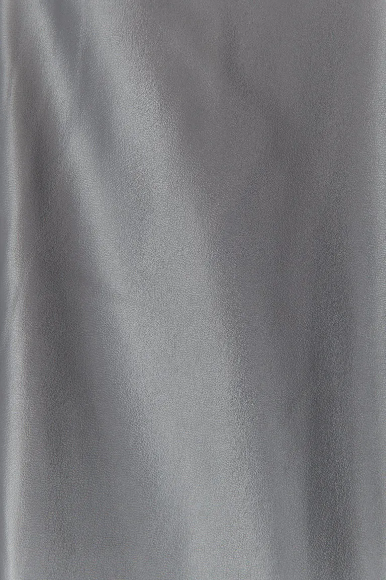 181058044