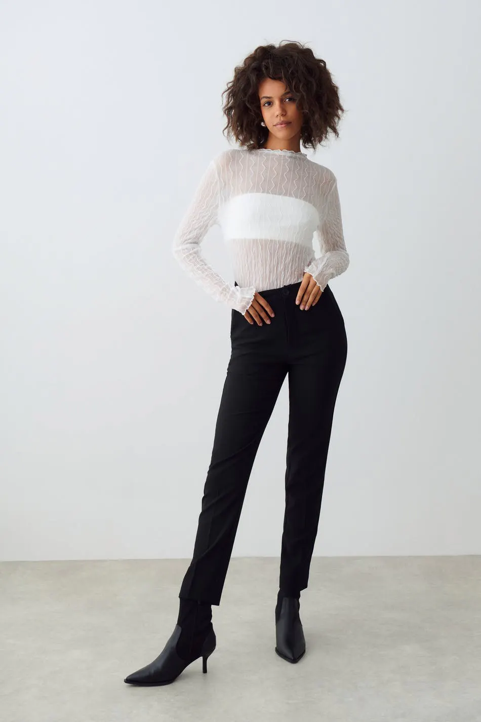Slacks trousers — byxor med fickor från Gina Tricot