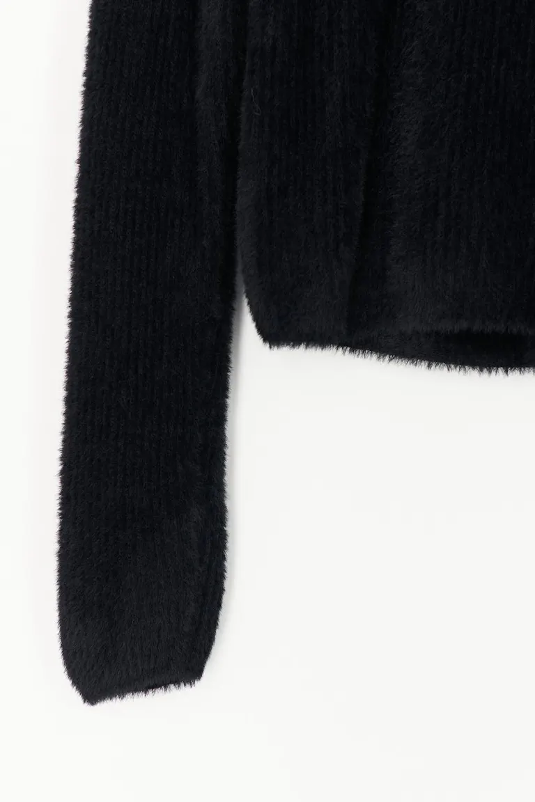 183119000