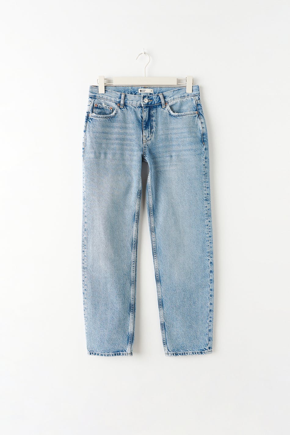 Low straight jeans