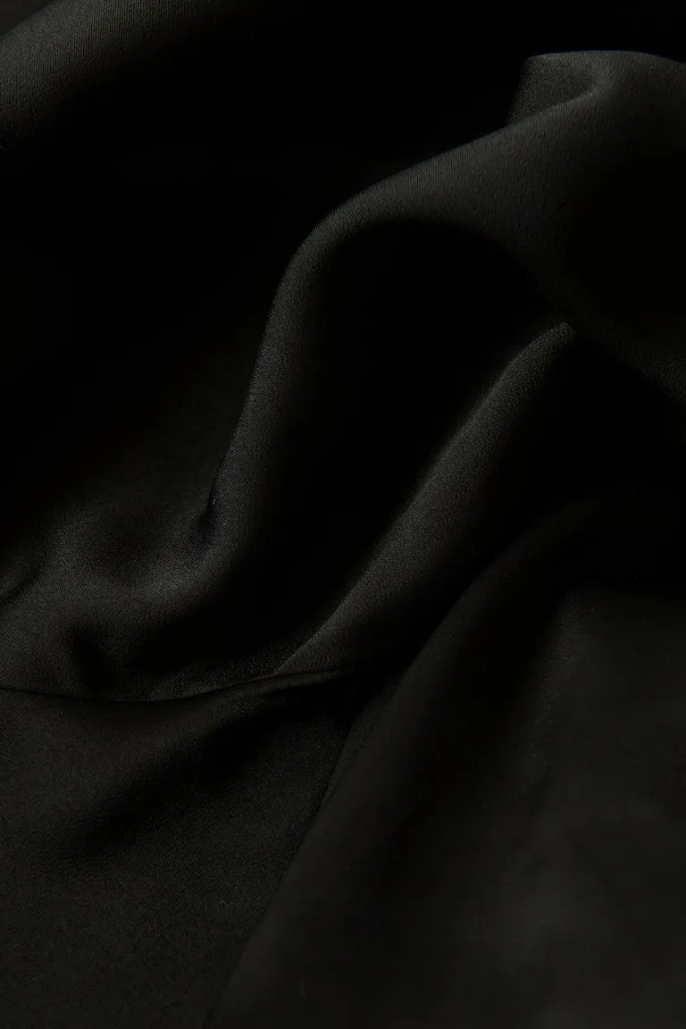 185269000