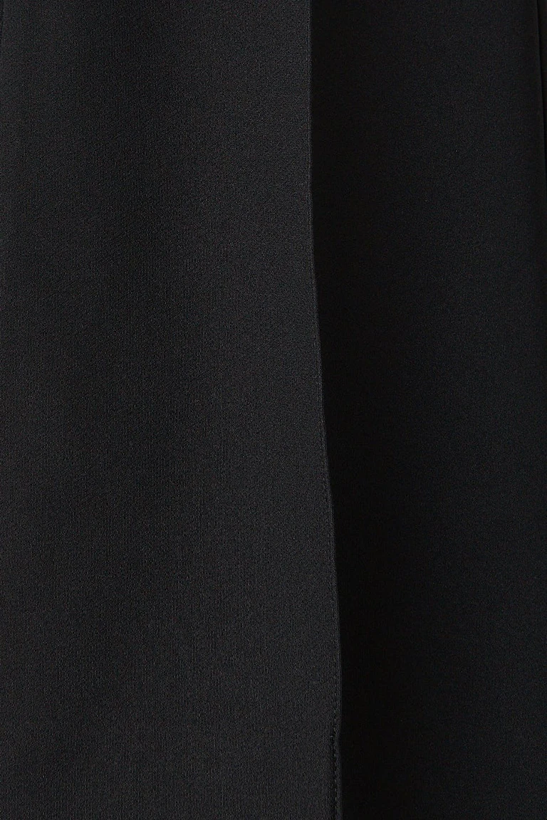 186929000