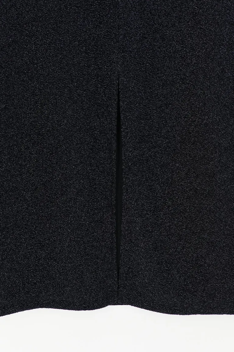 198929000