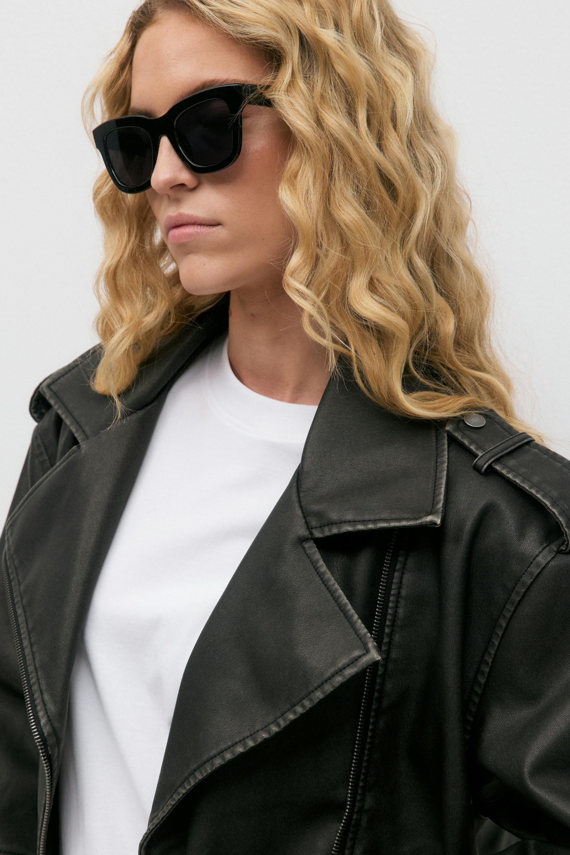 Gina Tricot - classic chunky sunglasses - Zonnebrillen - Zwart - ONESIZE - Dames