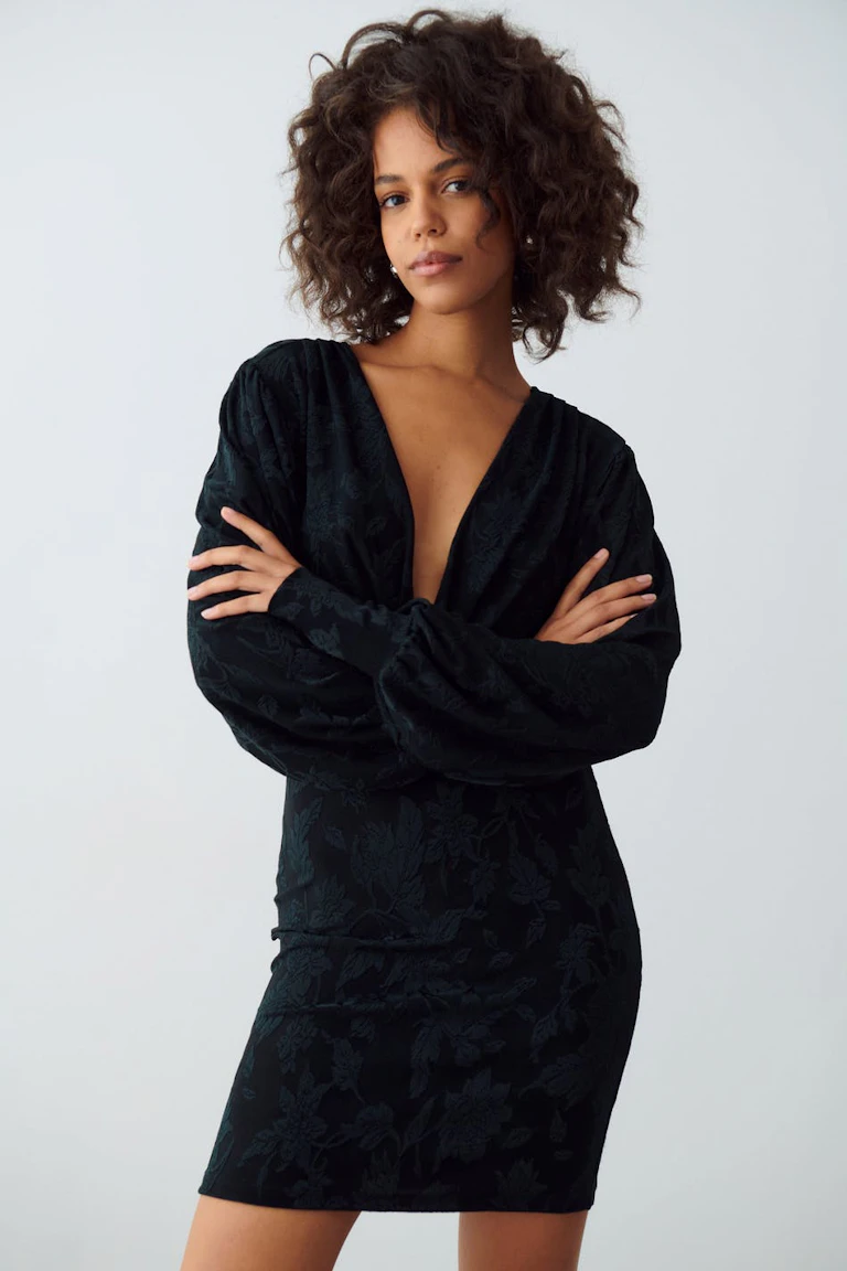202749000