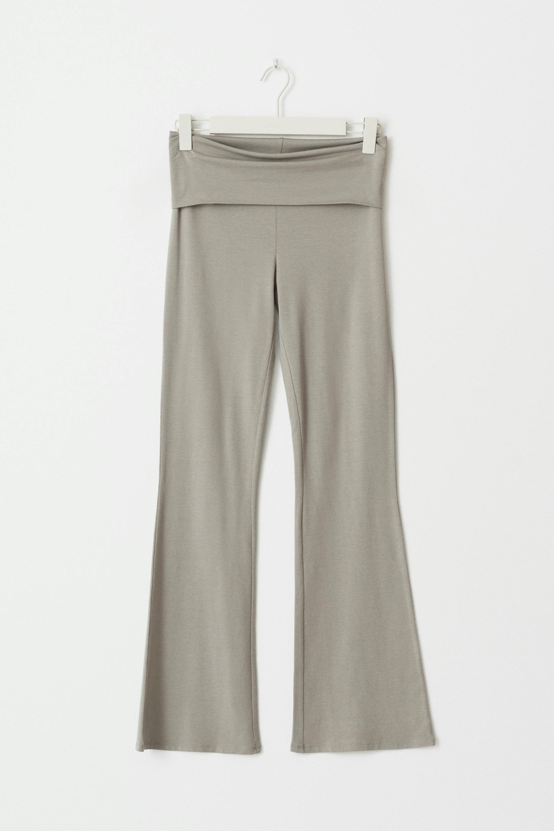 パンツ FELIM SOFT FOLD PLEATED DENIM PLEATED DENIM PANTS | Maison Kitsuné