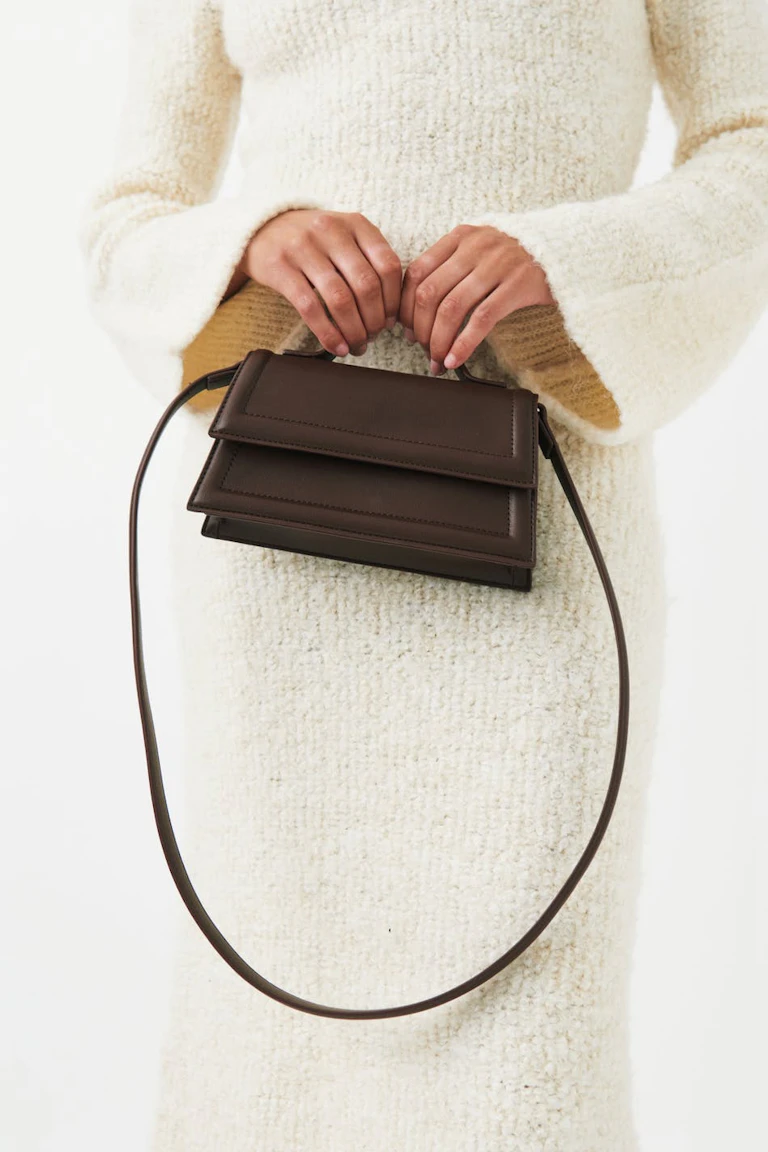 216787085