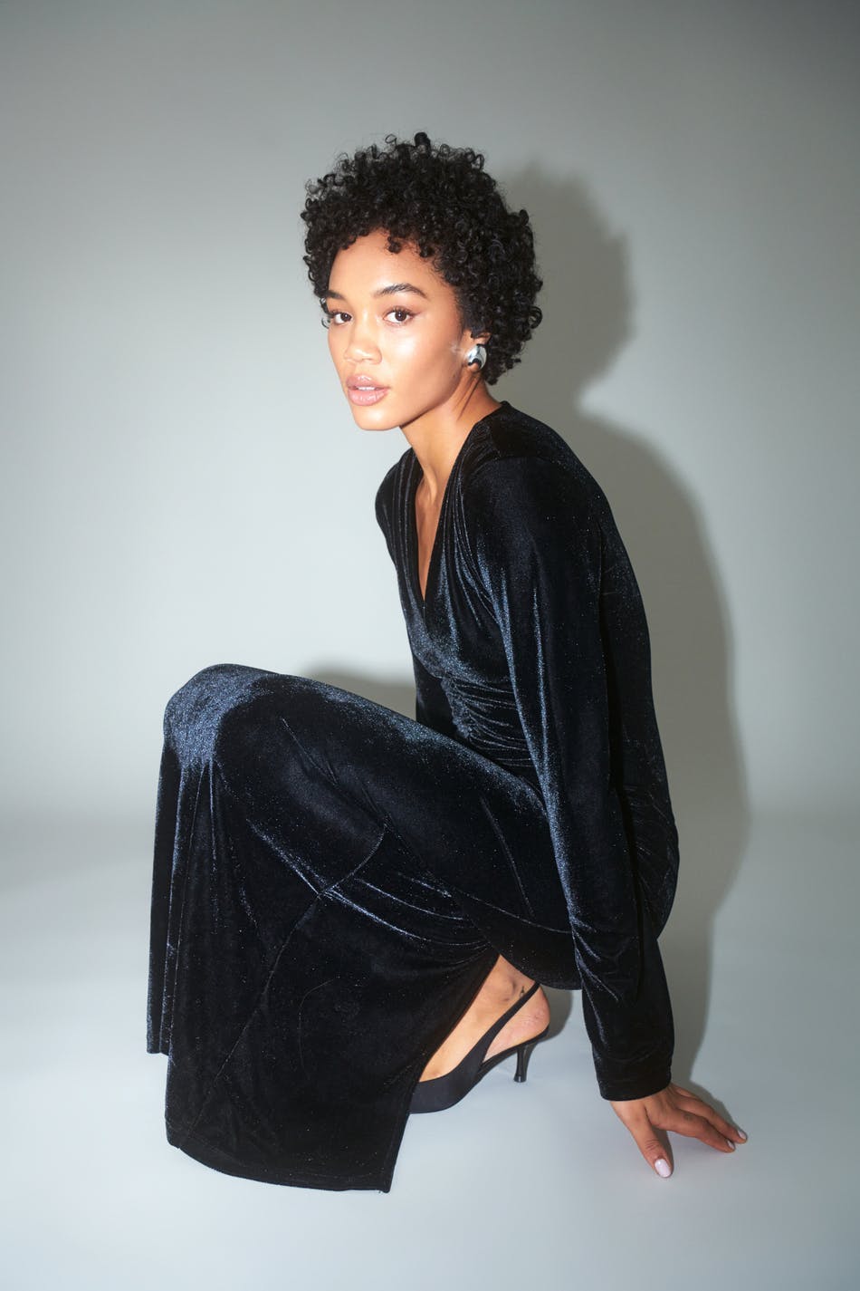 Ruched velvet maxi dress - Black - Women - Gina Tricot