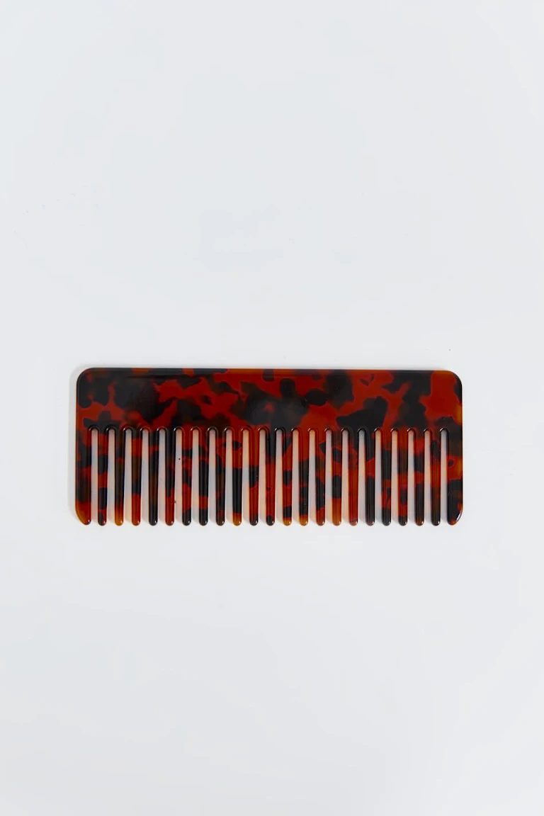 225581043