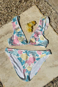 Y Kiana Frill Bikini Set