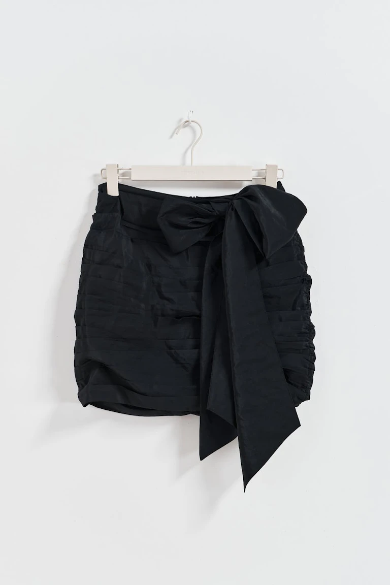 228839000