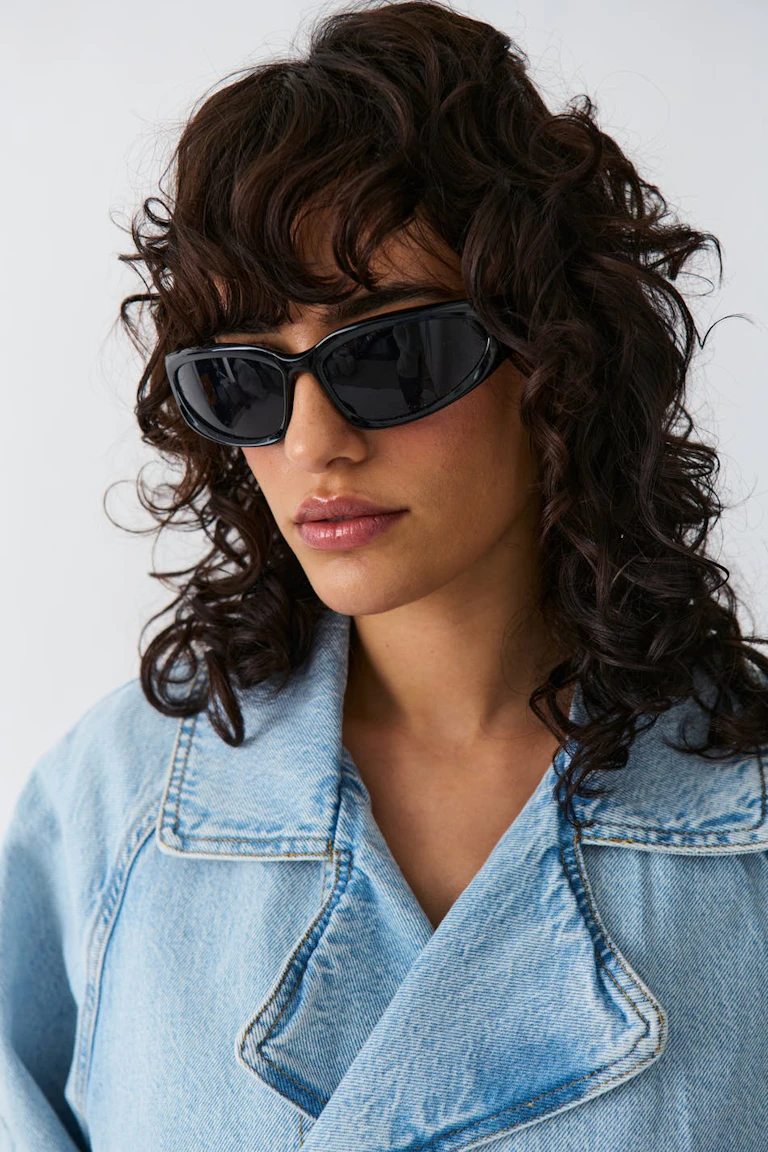 229199000