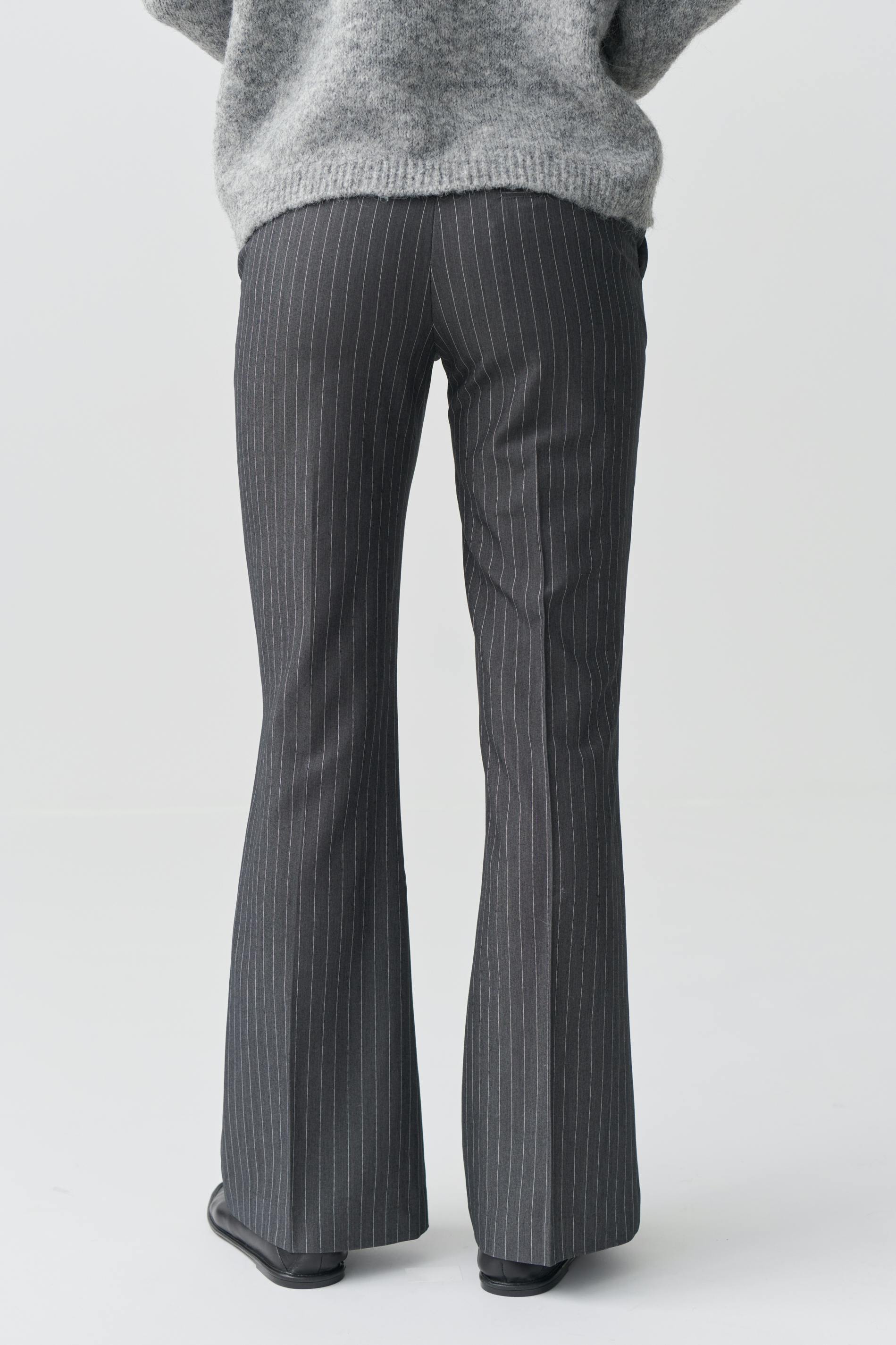 Relaxed bootcut trousers Grey Women Gina Tricot