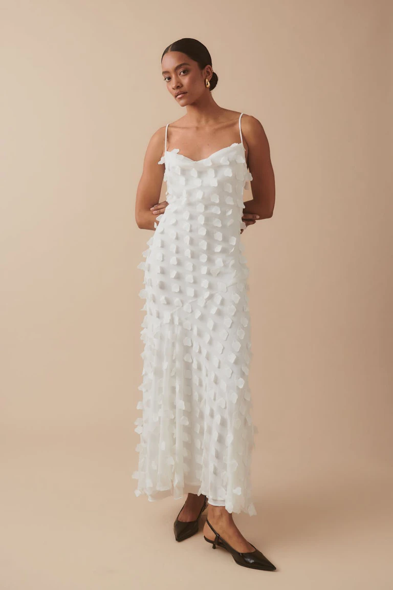 232591000