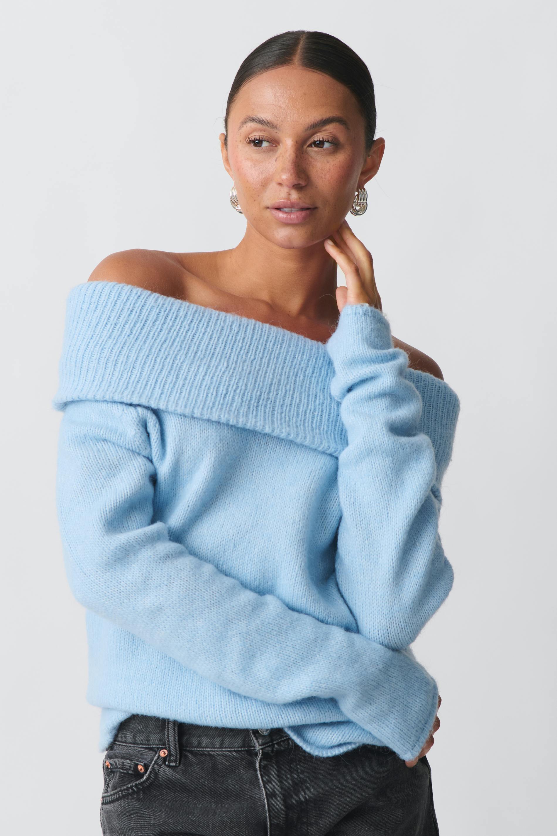 knitted off shoulder sweater - Blue - Women - Gina Tricot