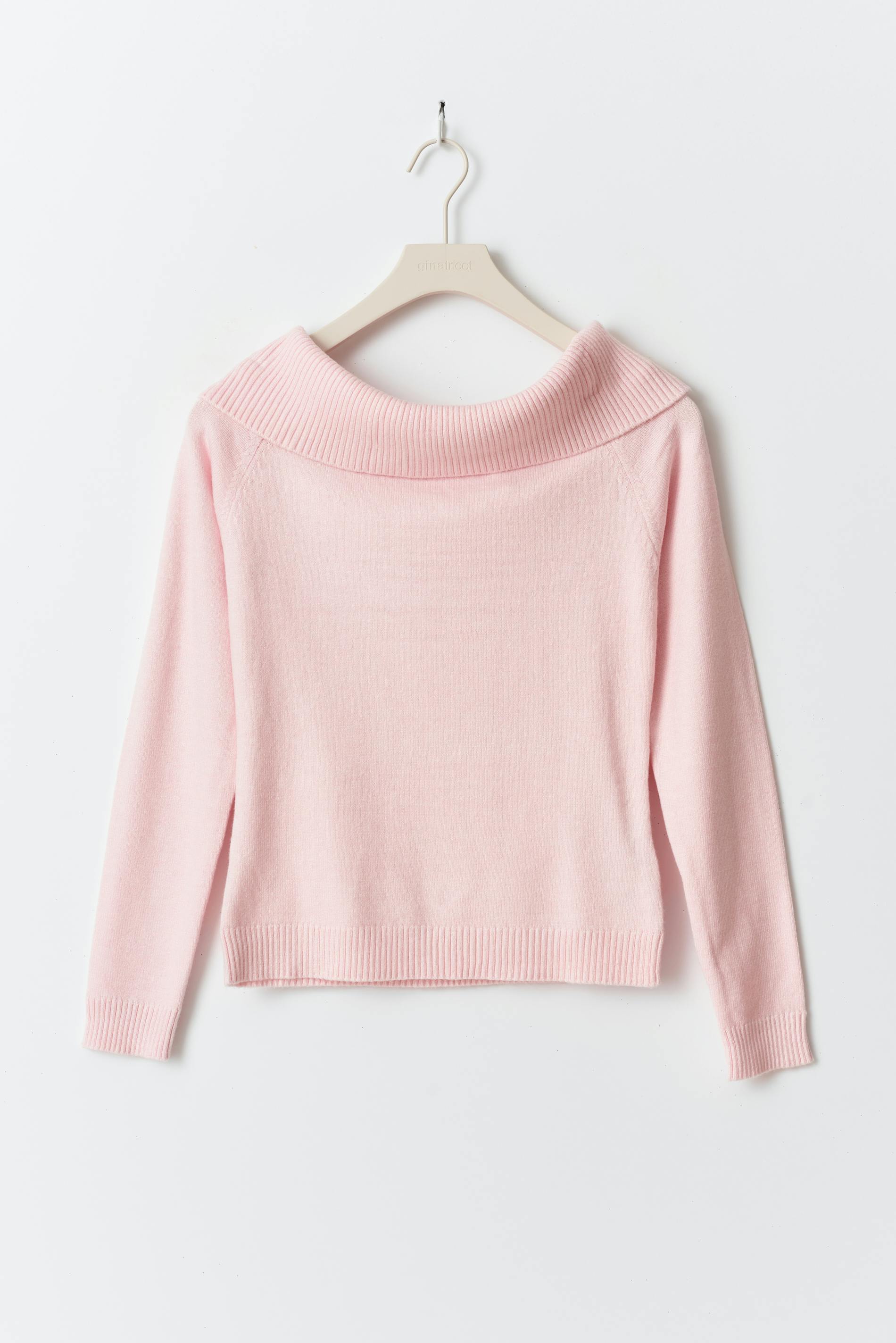 Läs mer om Y soft off shoulder top