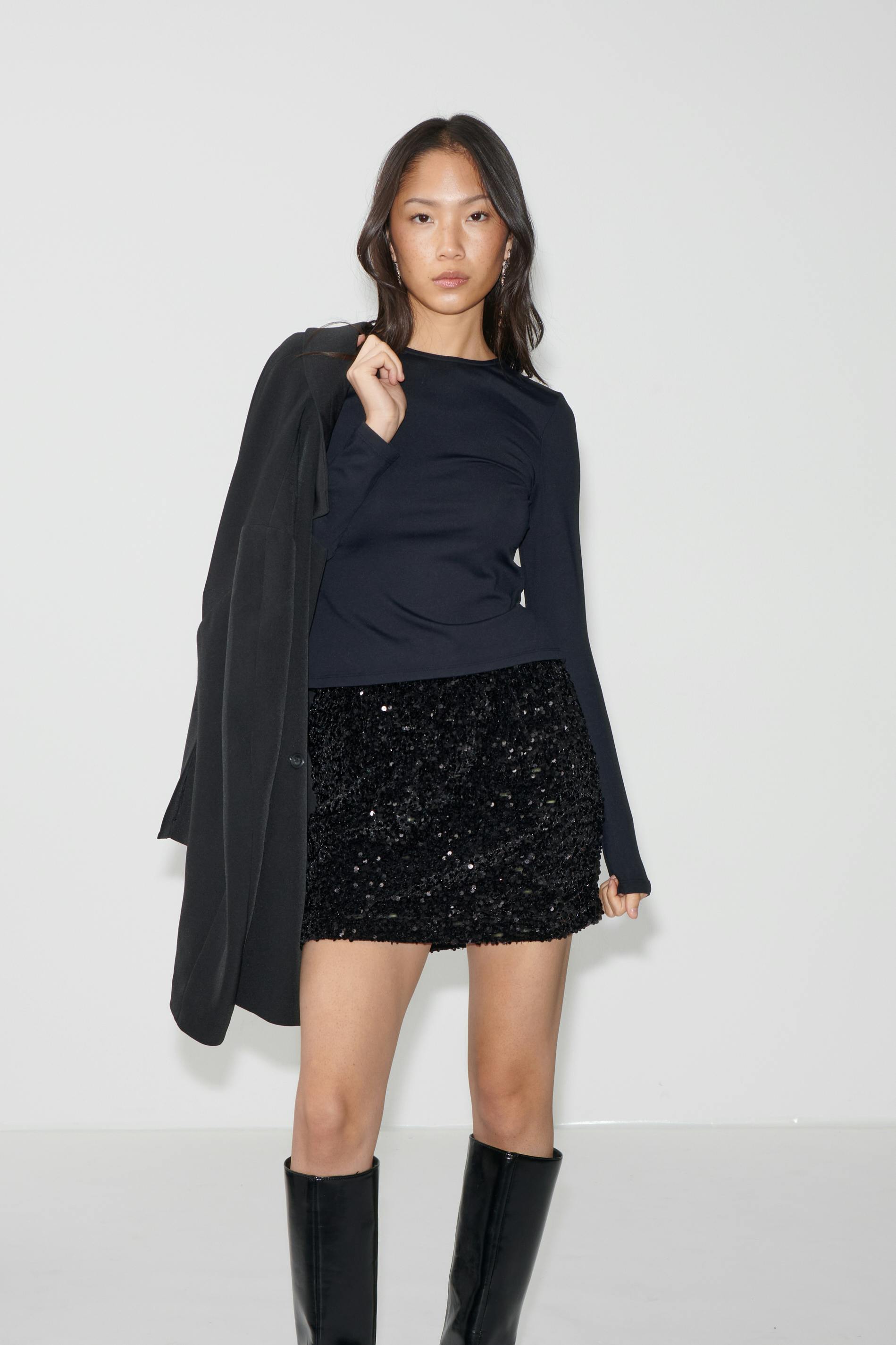 Läs mer om Sequin mini skirt