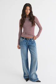 Tight fit long sleeve top