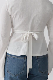 Tie top