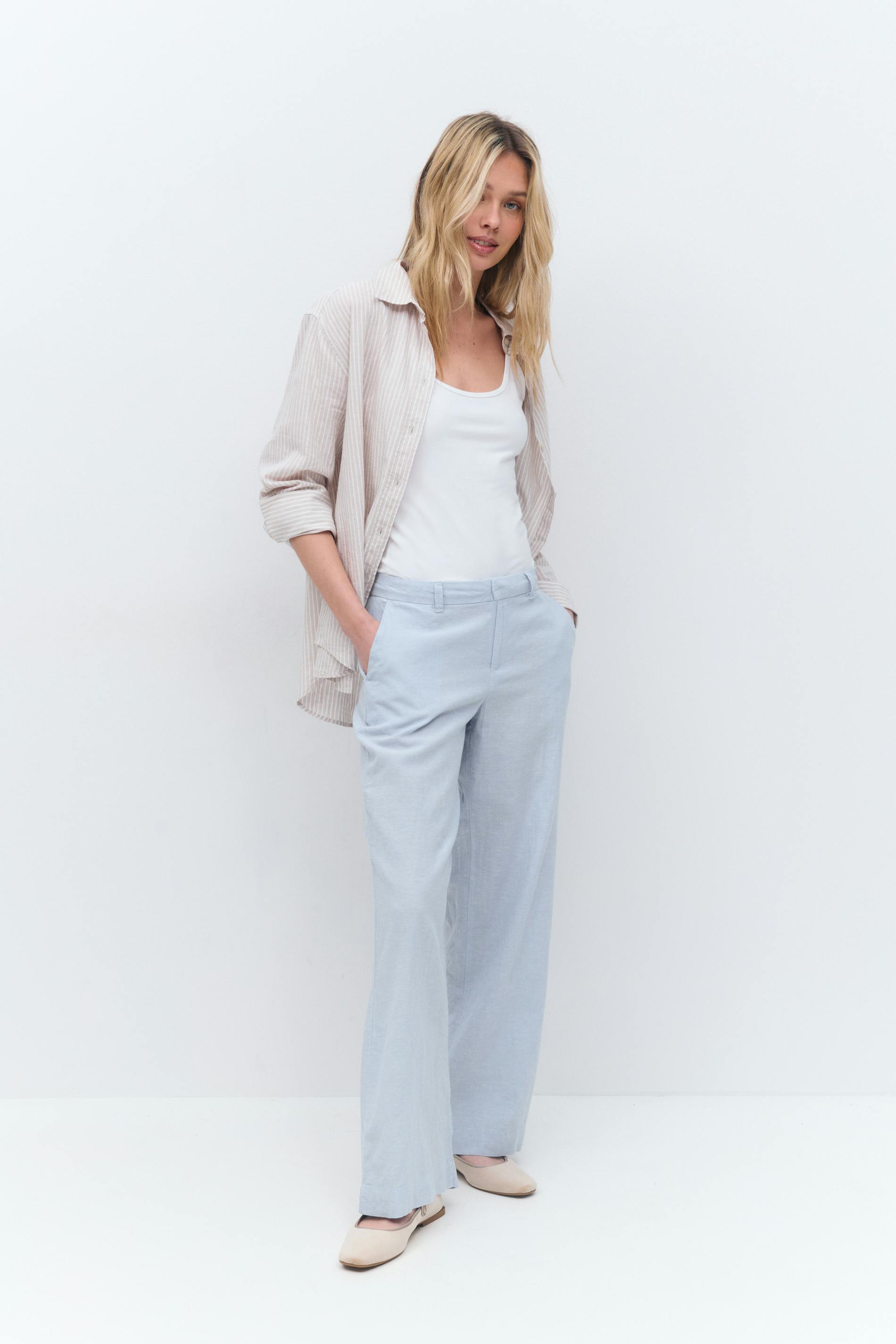 Läs mer om Gina Tricot - Wide linen blend trousers - Linnebyxor - Blått - 34 - Dam