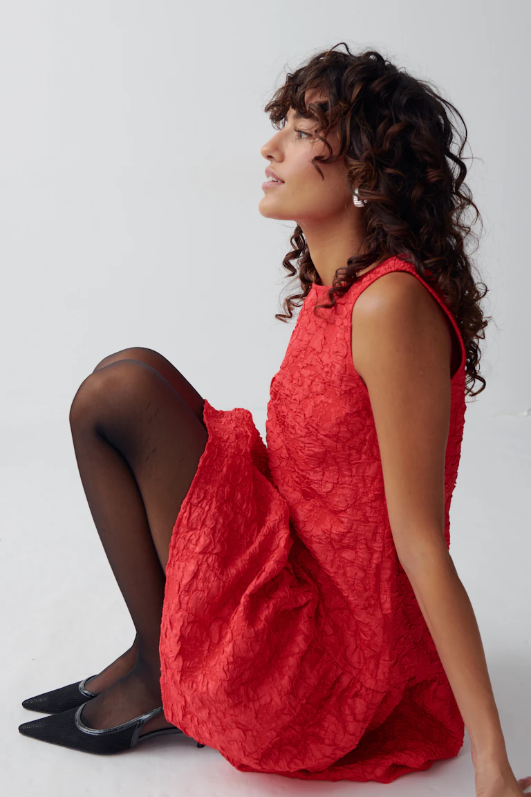 247603653