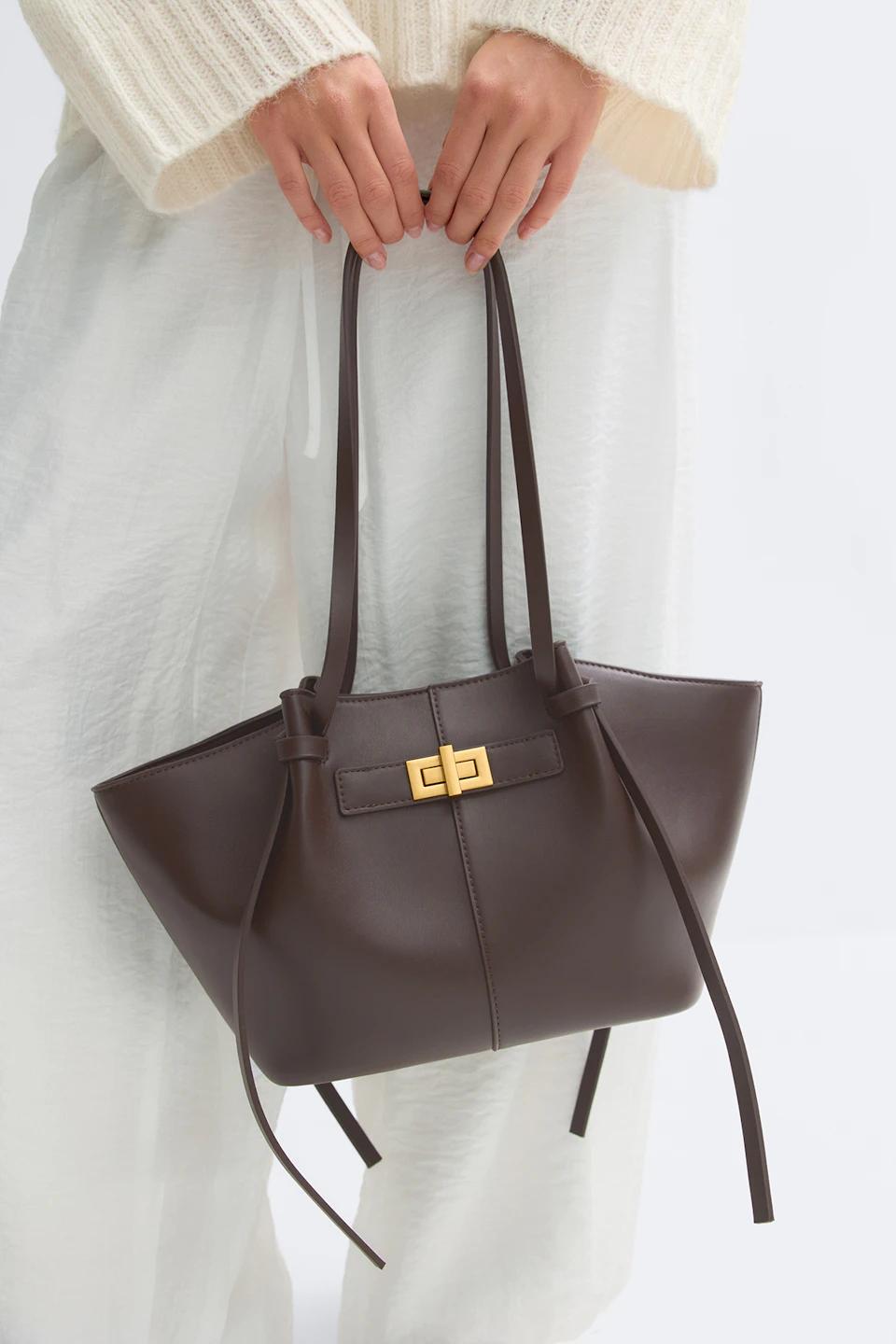 Midi long strap bag