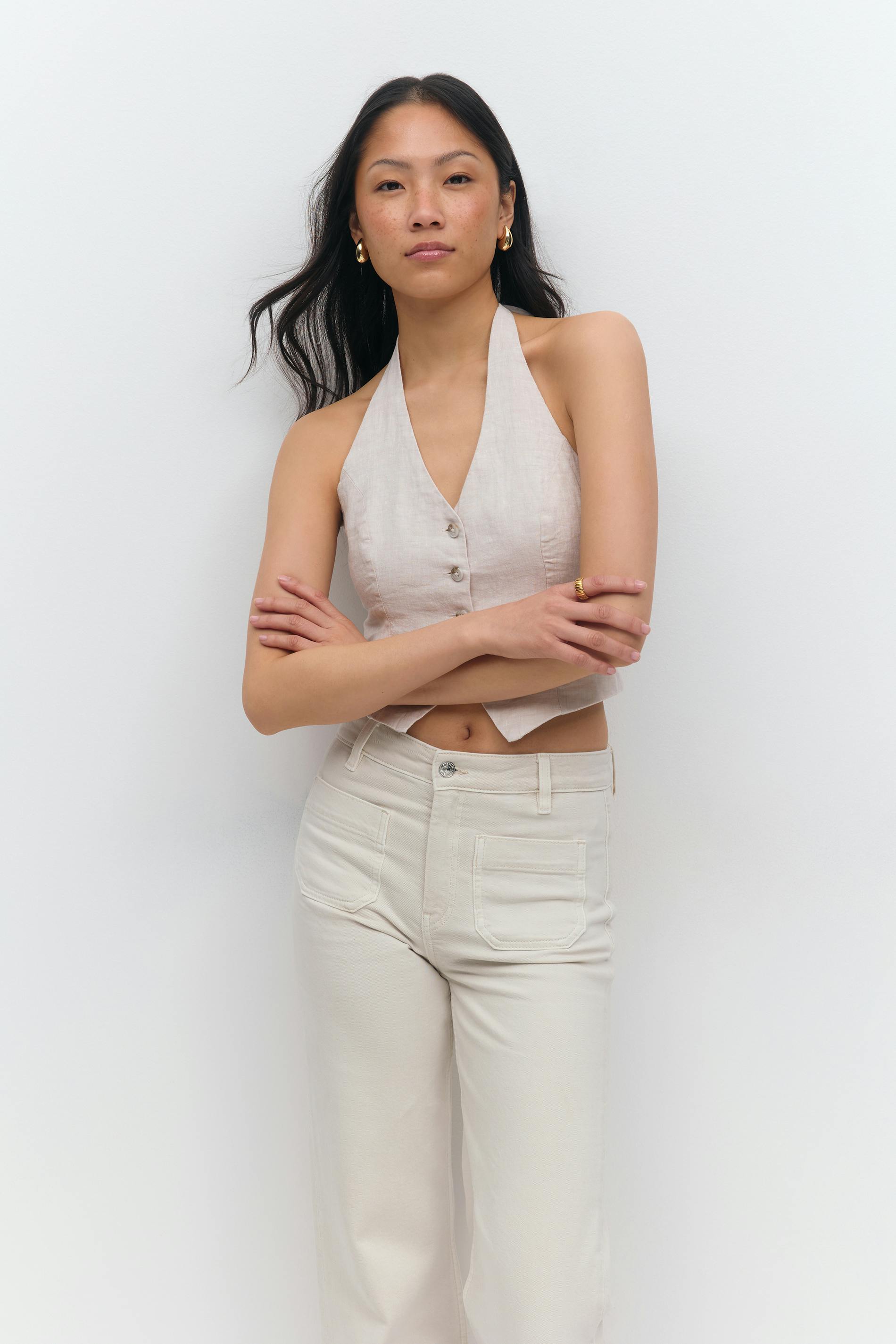 Läs mer om Gina Tricot - Linen halterneck vest - Västar - beige - XL - Dam