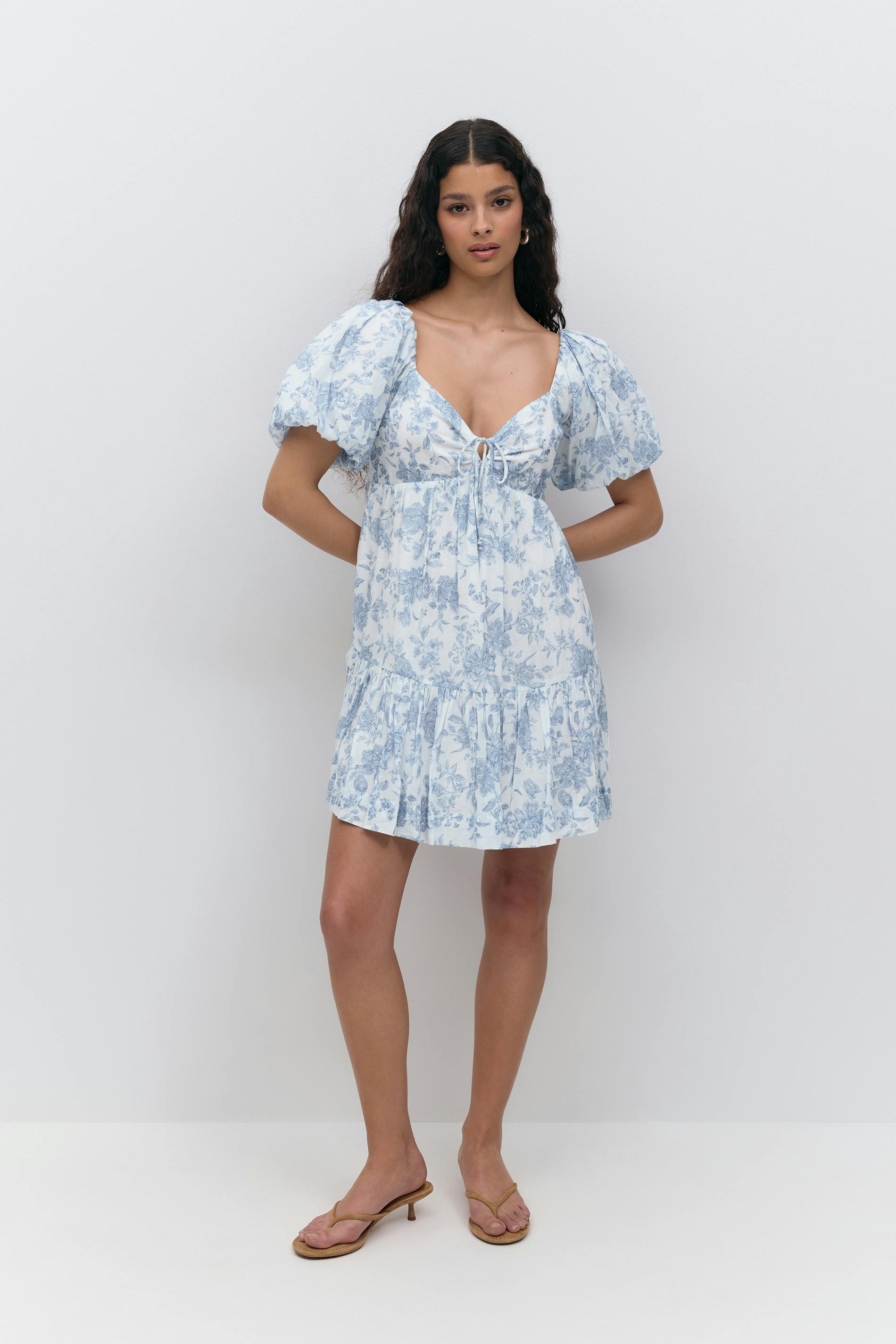 Gina Tricot - Puff sleeve dress - blomstrede kjoler - Blå - XS - Dame