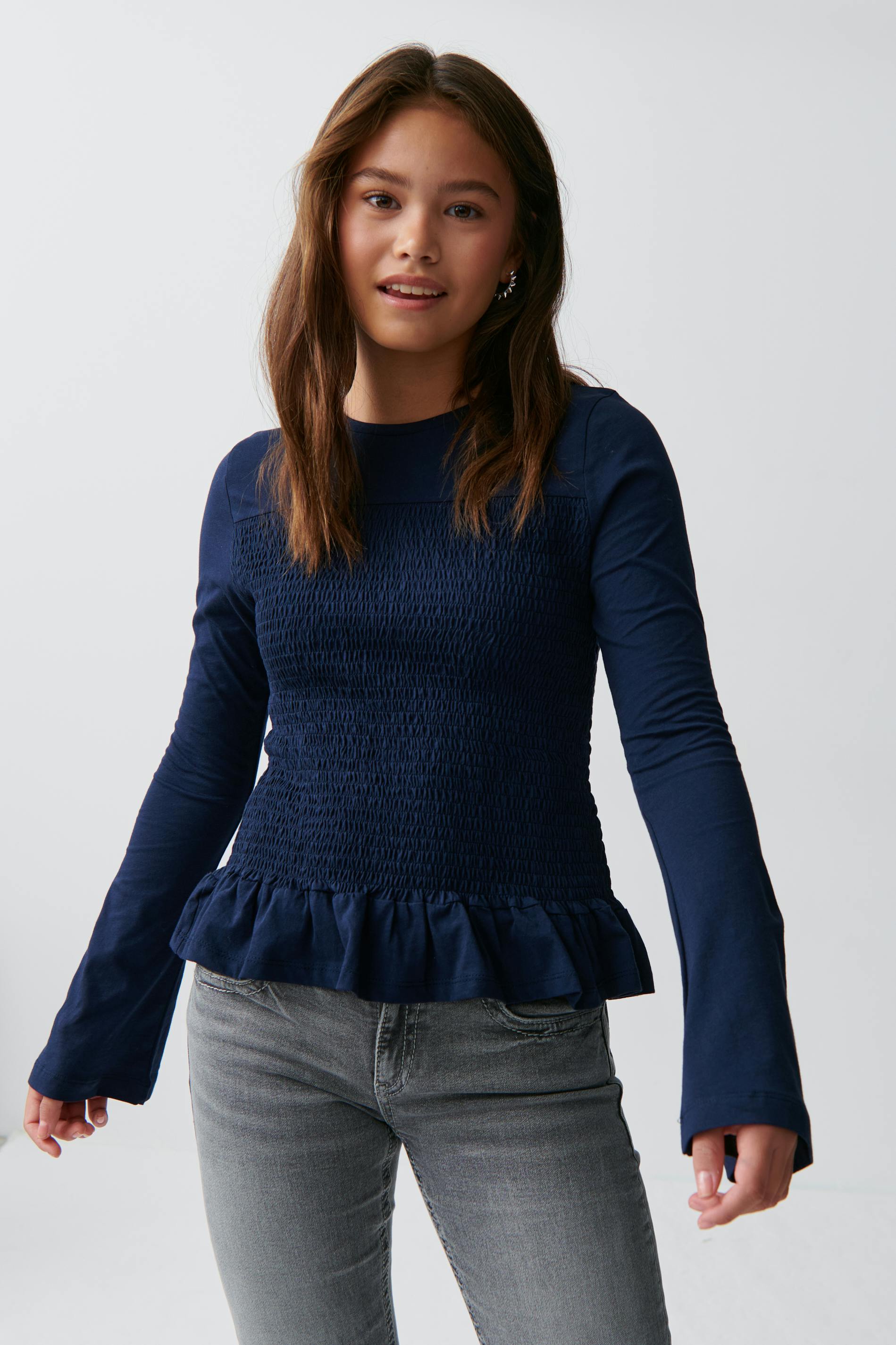 Läs mer om Y smock long sleeve top