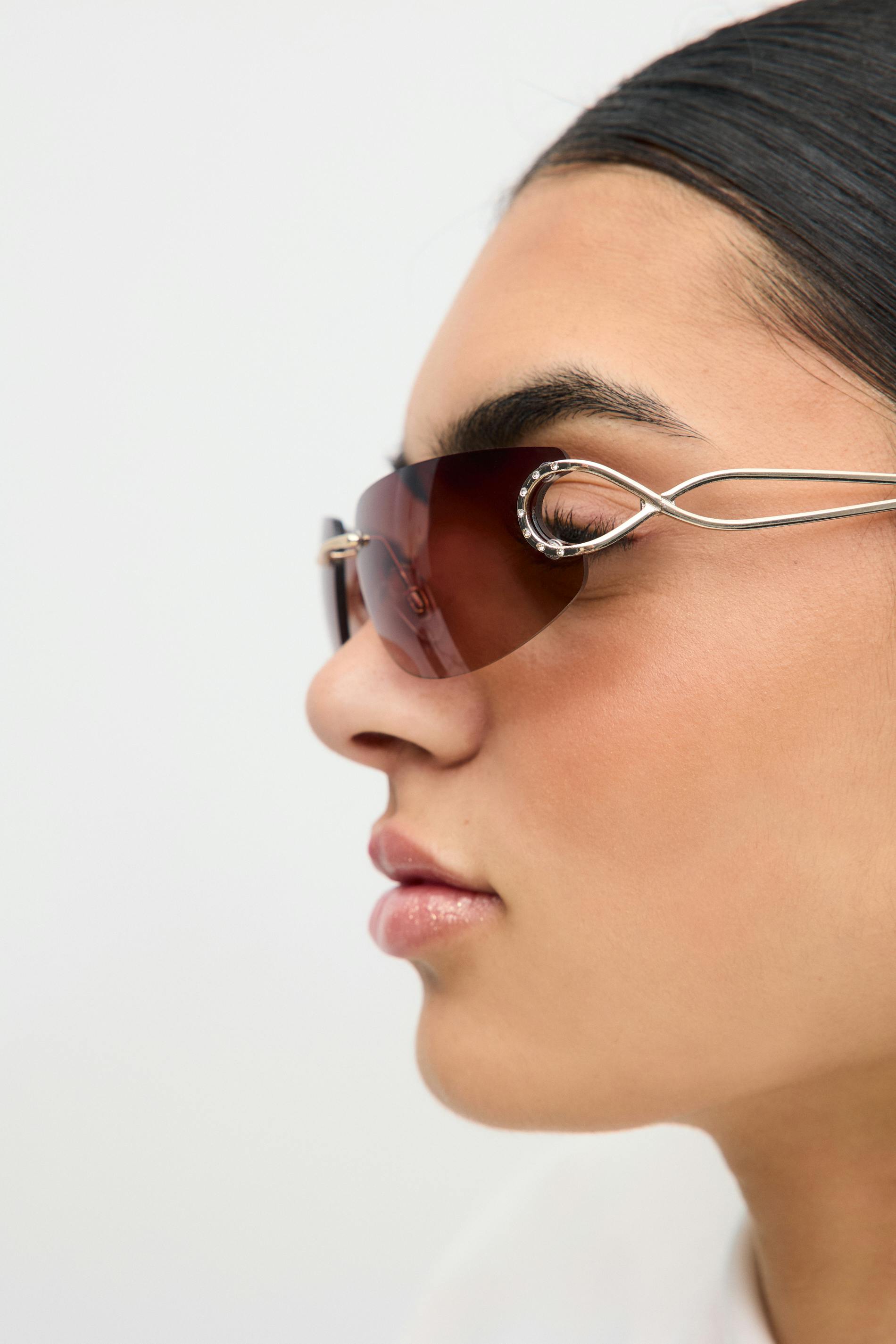 Läs mer om Gina Tricot - 90s rimless sunglasses - solglasögon - Beige - ONESIZE - Dam