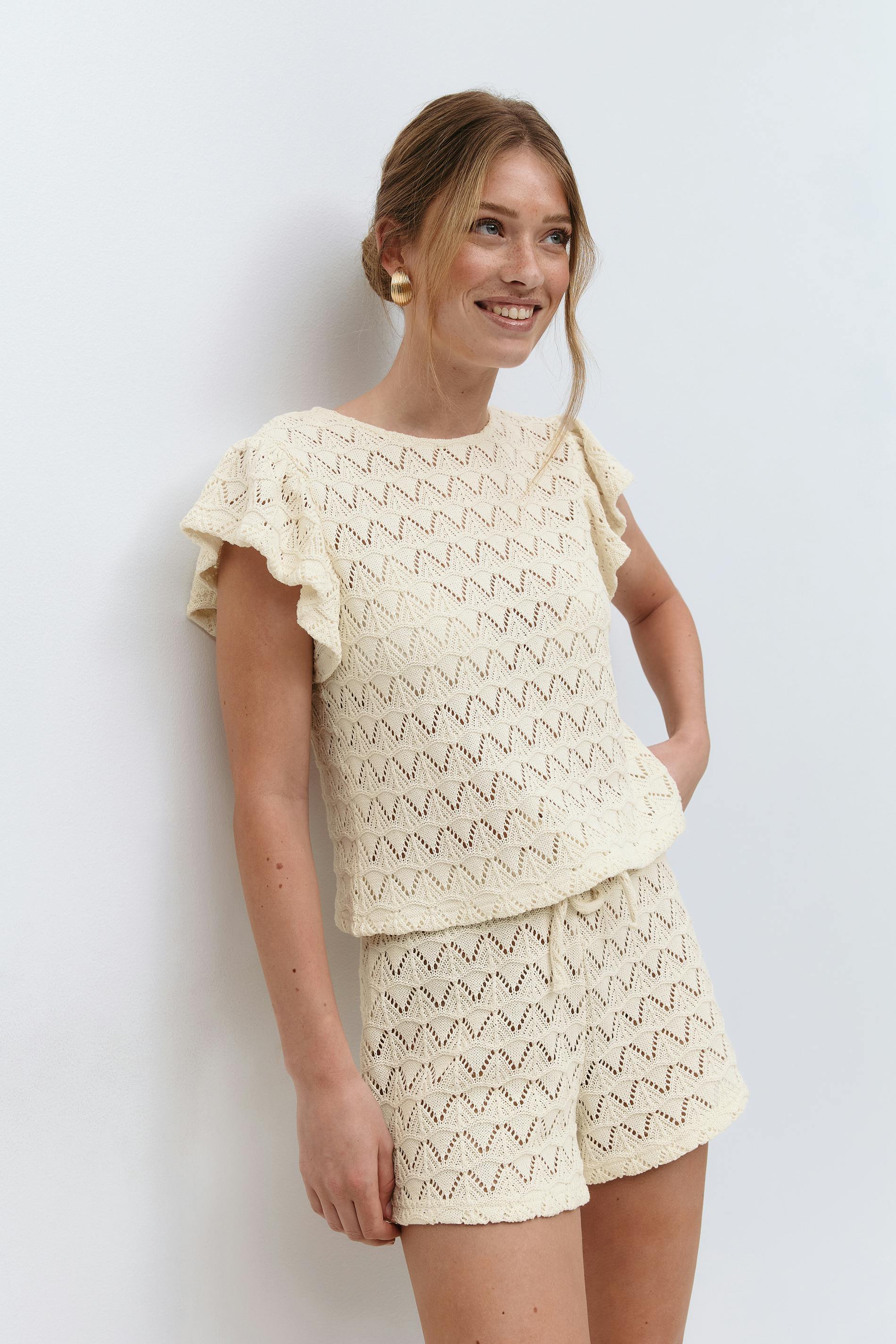 Gina Tricot - Crochet top - kortermede strikkegensere - Hvit - XS - Dame