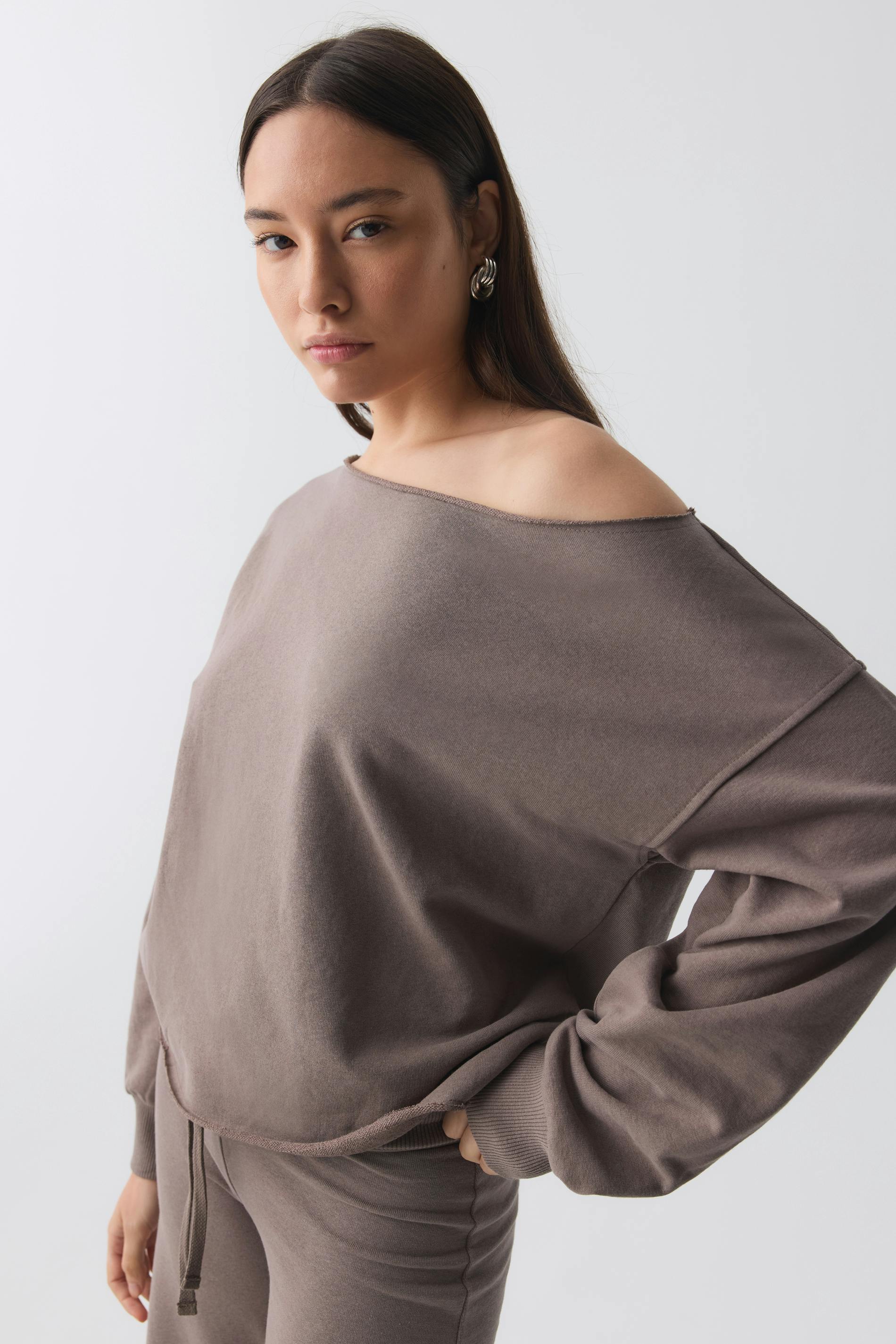 One shoulder sweater