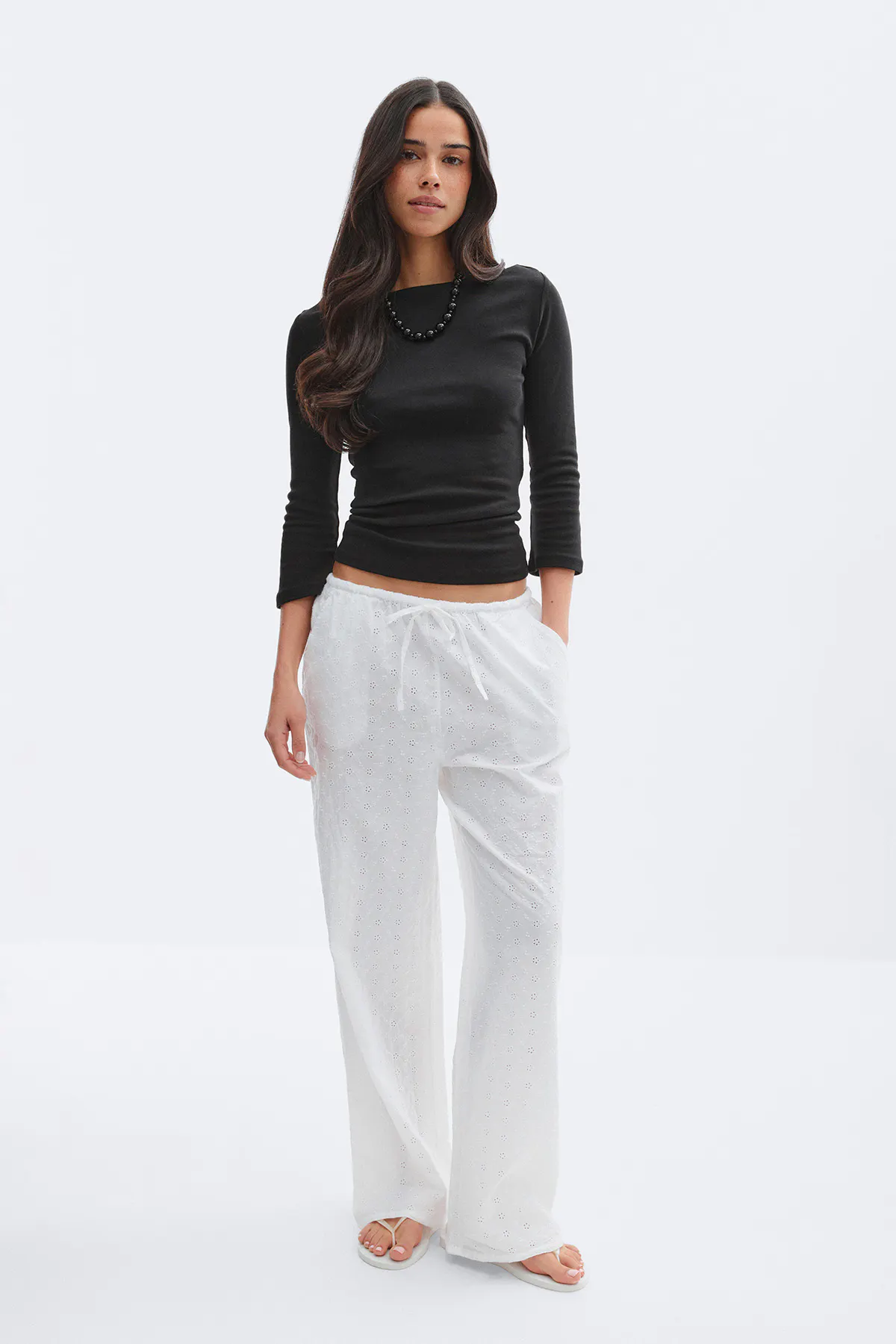 Gina Tricot - Broderie anglaise trousers - Rechte broeken - Wit - L - Dames