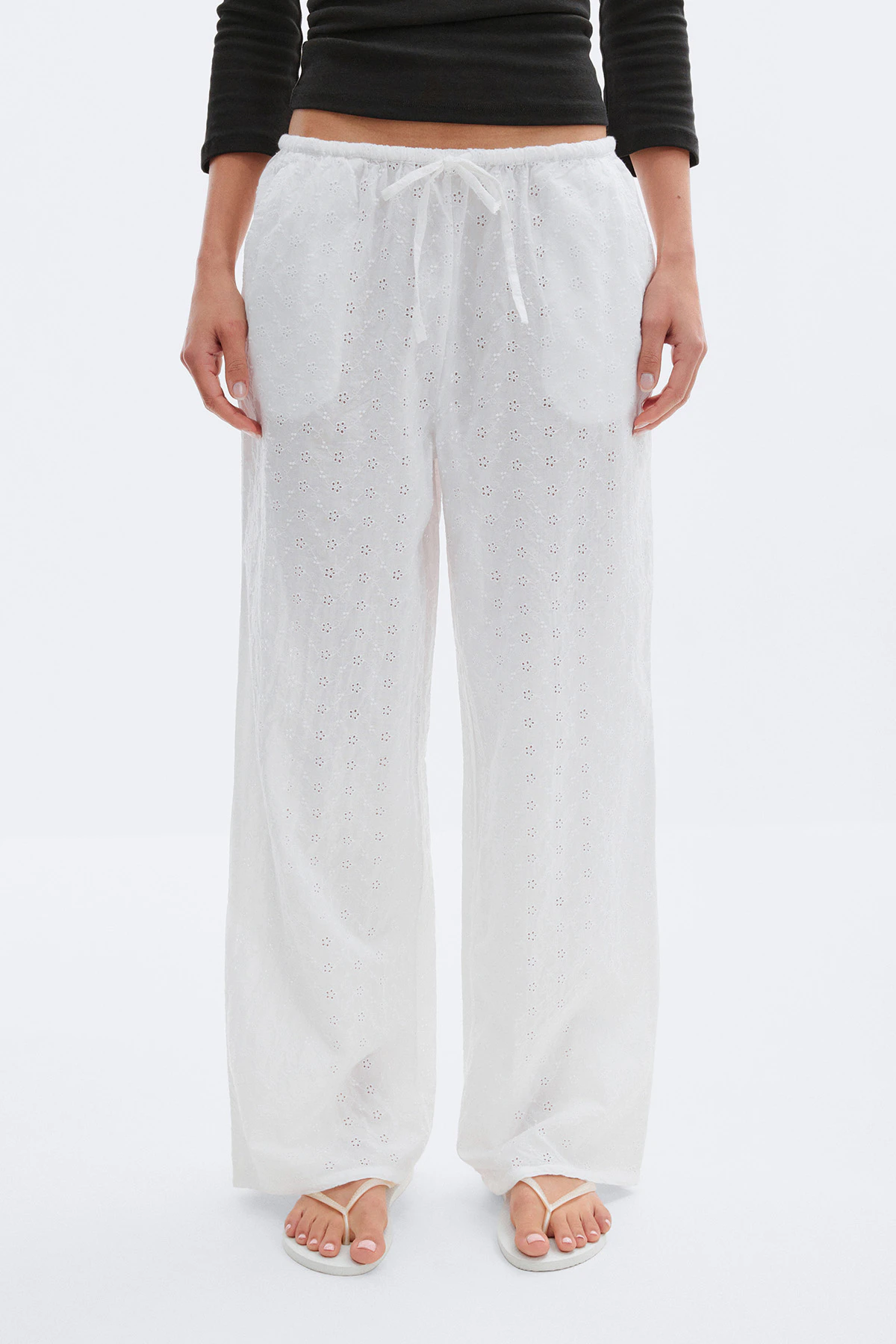 Gina Tricot Broderie anglaise trousers byxor dam – bild 3