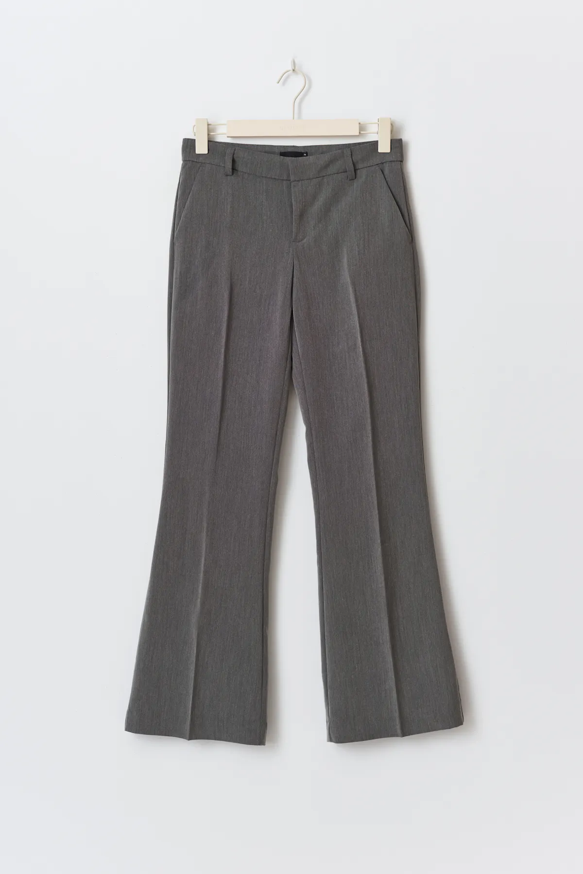 Petite relaxed trousers — byxor med fickor från Gina Tricot