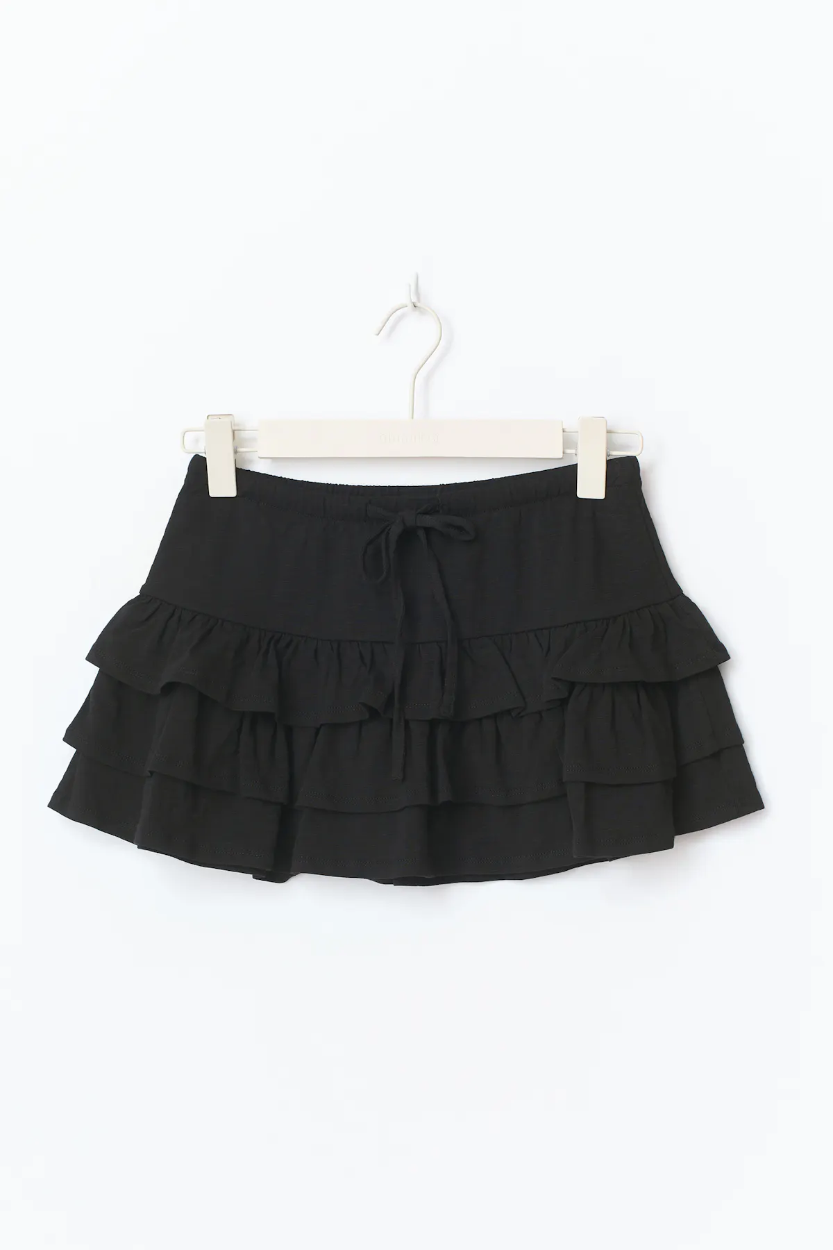 Mini frill skirt - Black - Women - Gina Tricot