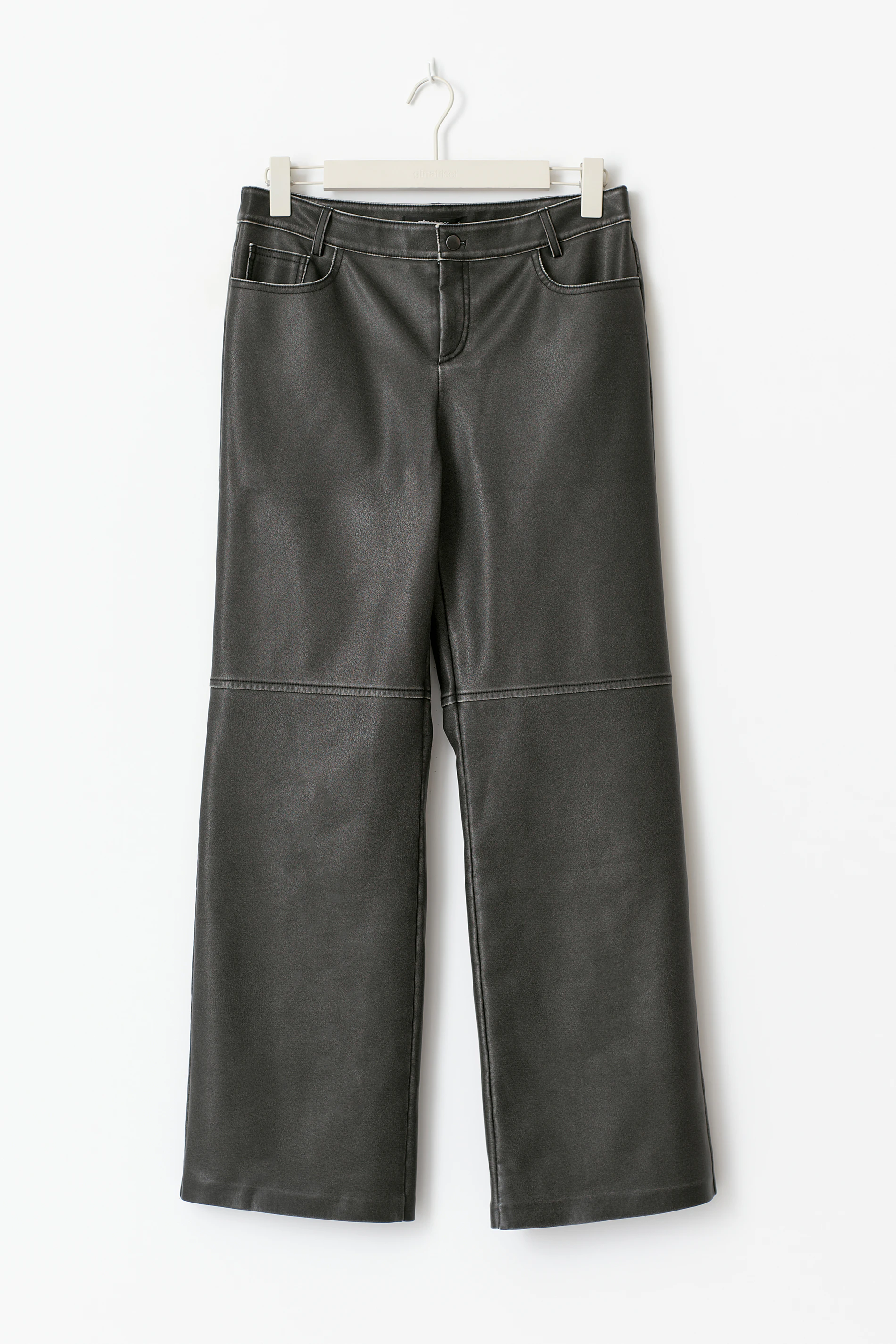 Gina Tricot Distressed pu trousers byxor dam – bild 4