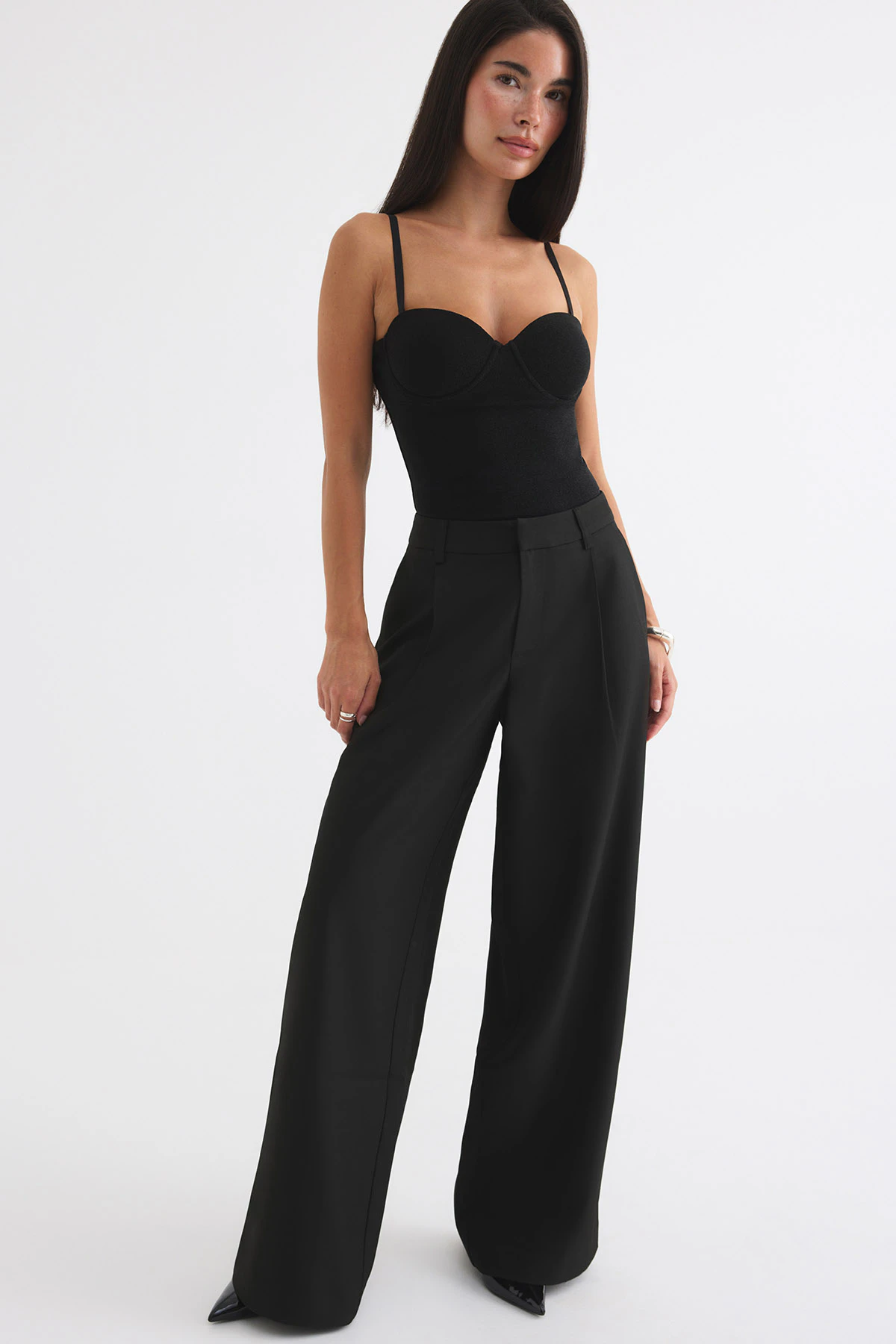 Gina Tricot Mid wide pleated trousers byxor dam – bild 2