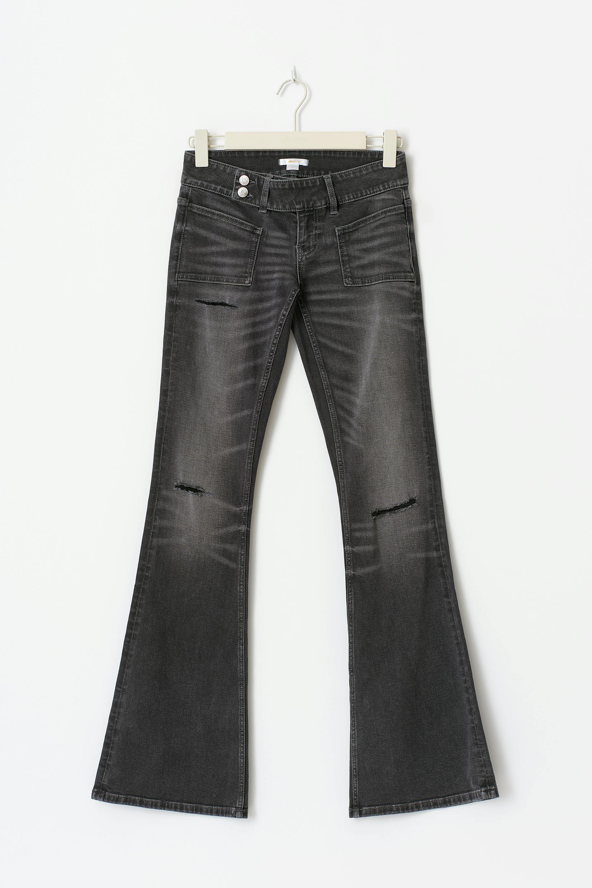 Läs mer om Gina Tricot - 14+ pleated flare jeans - Jeans - Grå - L - Dam