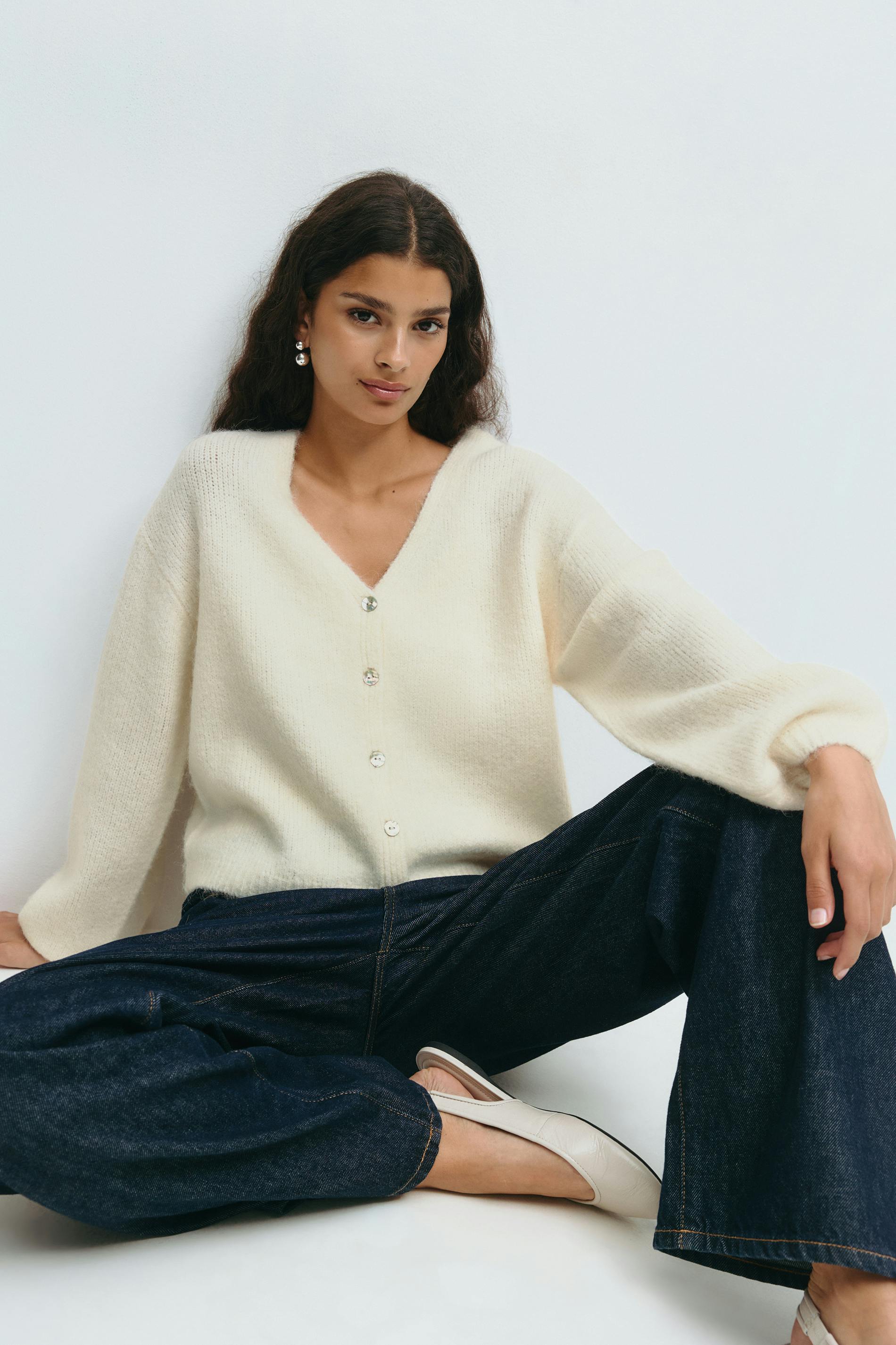 Gina Tricot - V-neck knitted cardigan - Neuletakit - Valkoinen - S - Naiset
