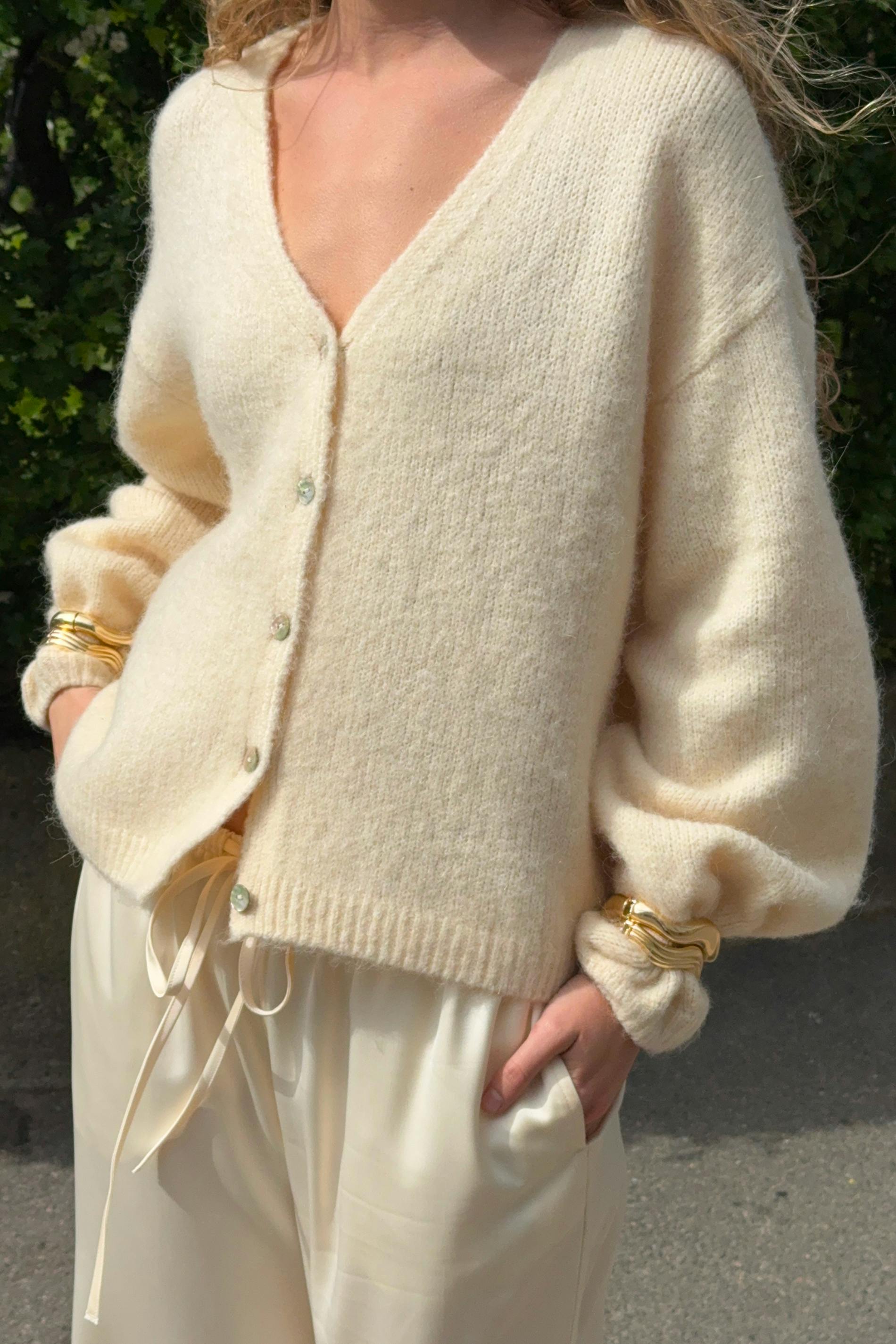 Ladies Cardigan American Vintage Strickjacke Beige Knitwear