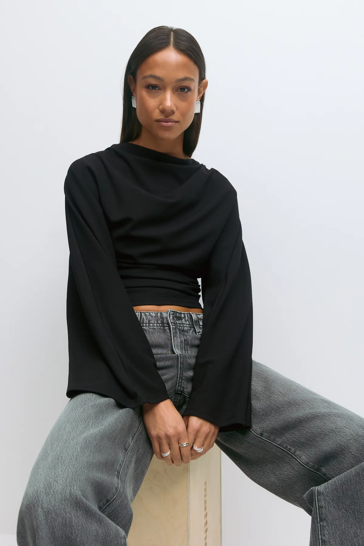 roughlow Drape Accent Tops 黒 Drapy top - Black - Women - Gina Tricot
