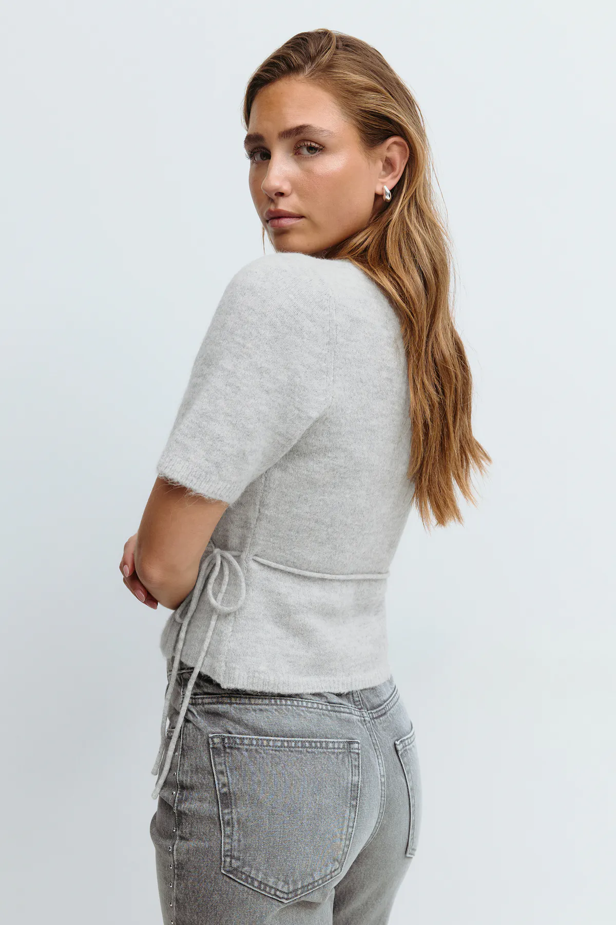 Knitted wrap top - Grey - Women - Gina Tricot