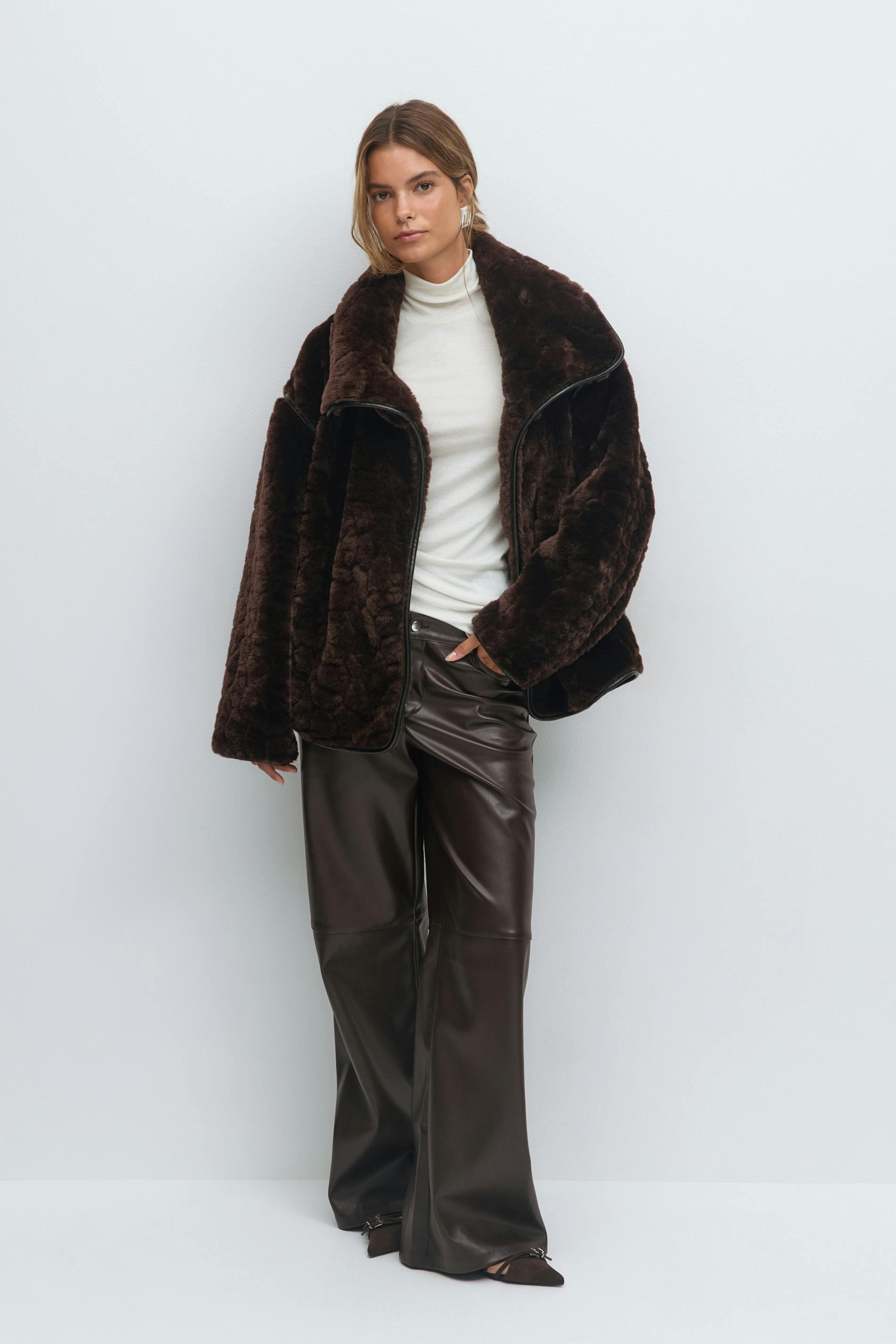 Gina Tricot - Faux fur bonded short jacket - faux fur jassen - Bruin - S - Dames