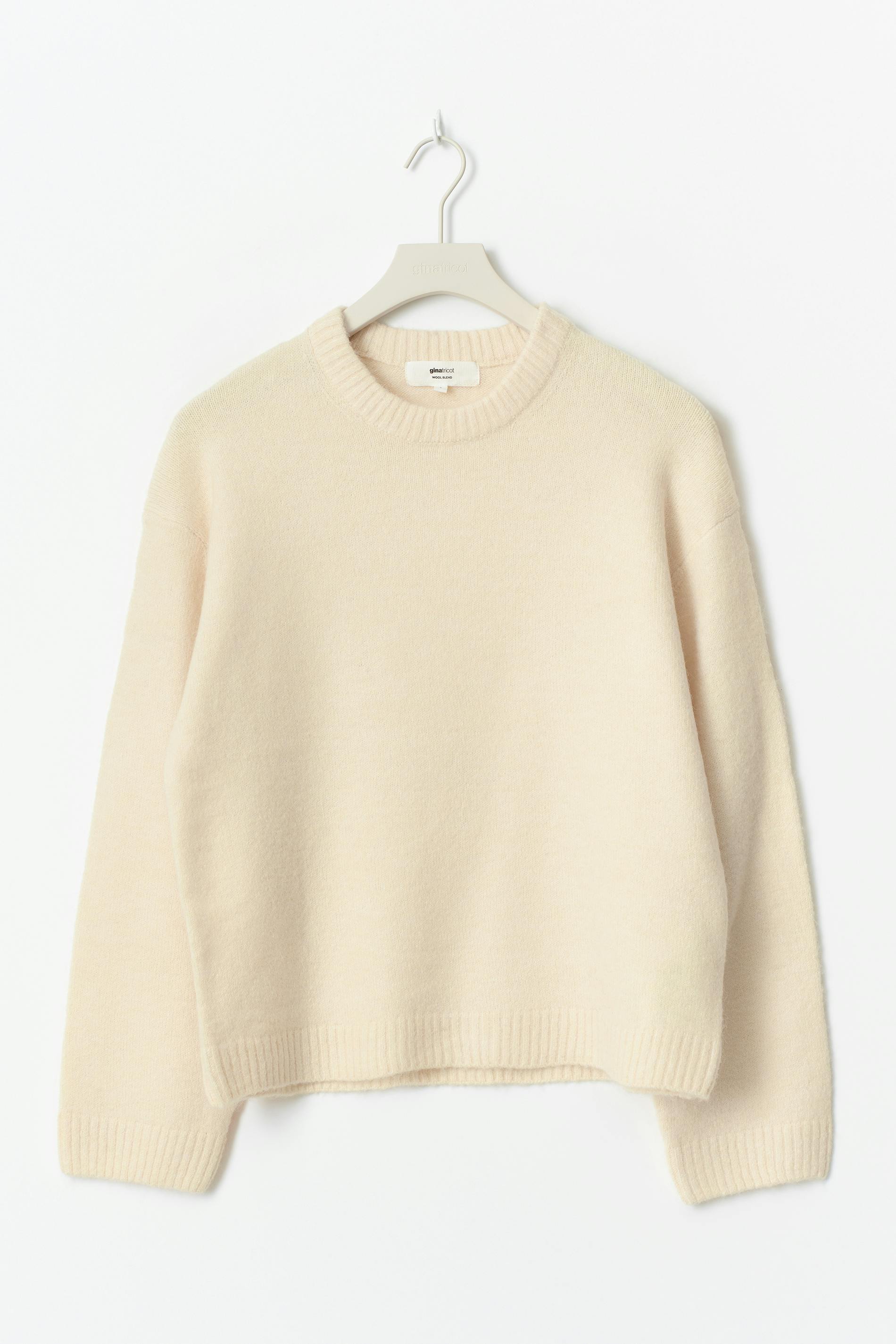 Crew neck knitted sweater