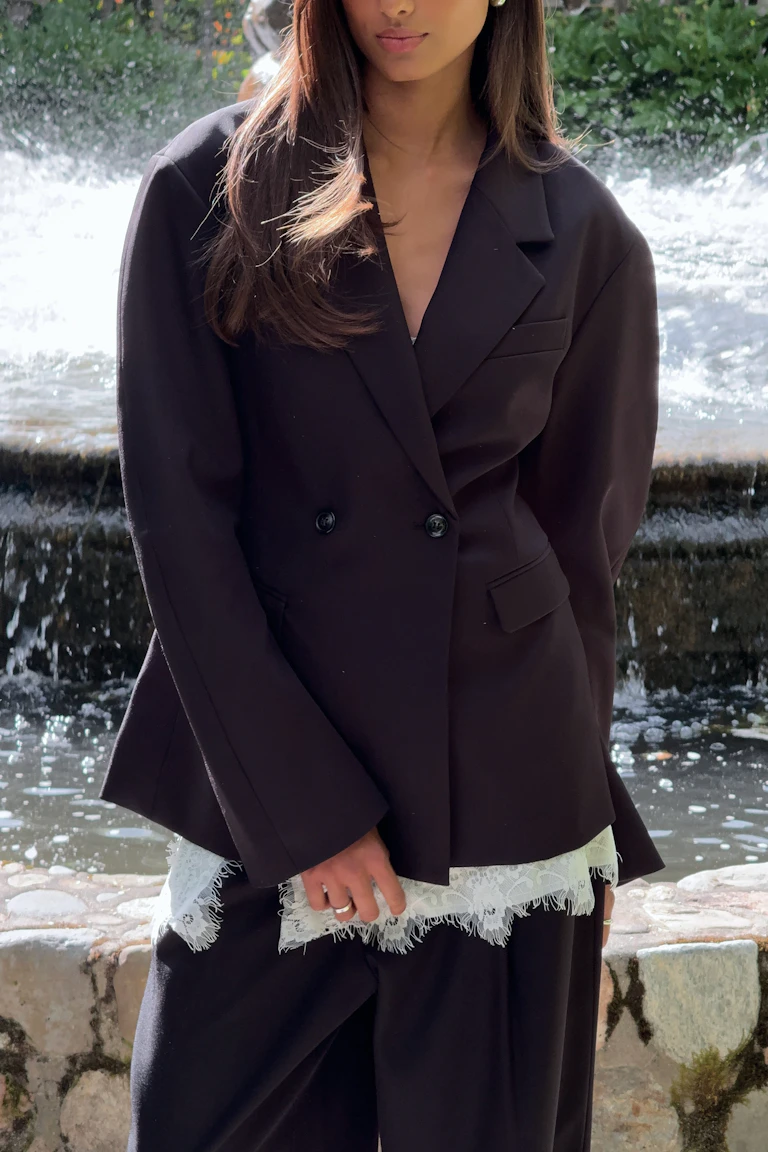 261769000