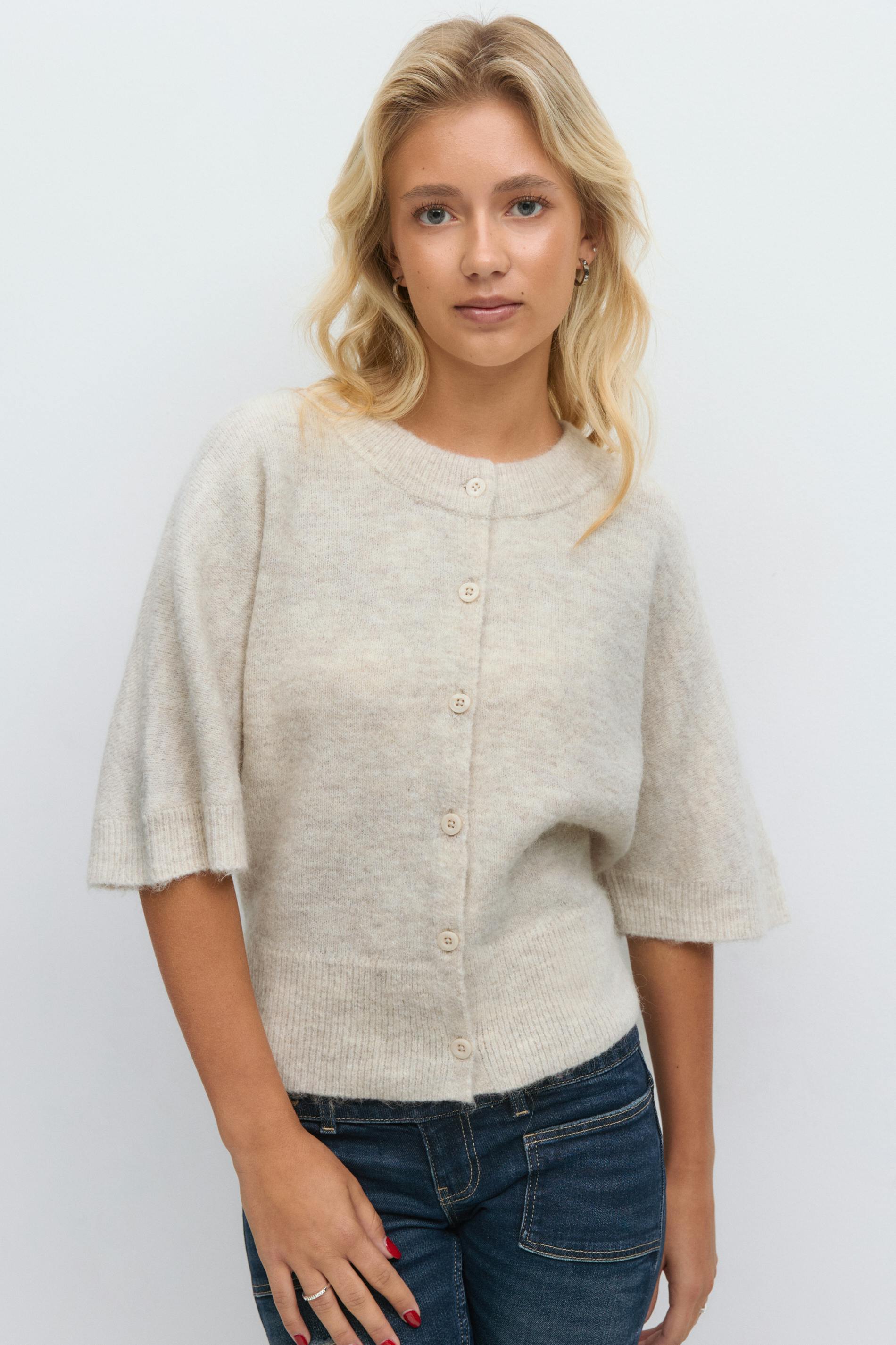 Läs mer om Gina Tricot - 14 + mila knitted short sleeve top - tröjor - Beige - L - Dam