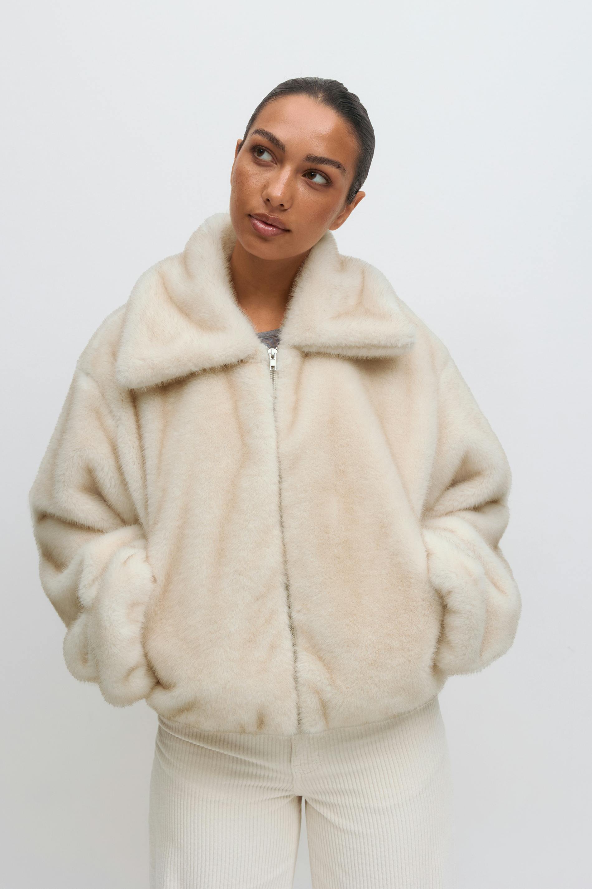 Faux fur collar jacket