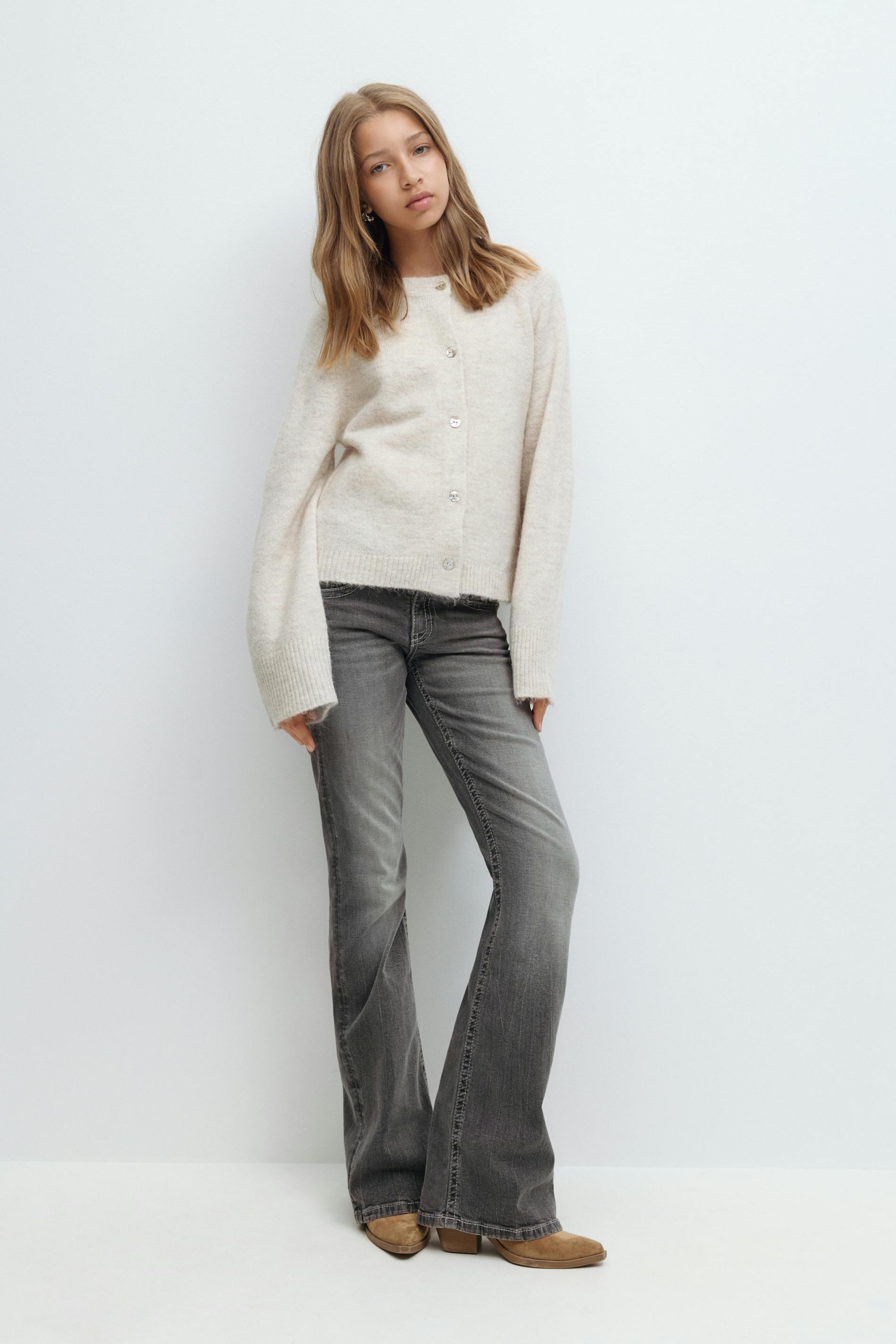 Gina Tricot - Decorated low flare jeans - low waist jeans - Grijs - 164 - Meisje