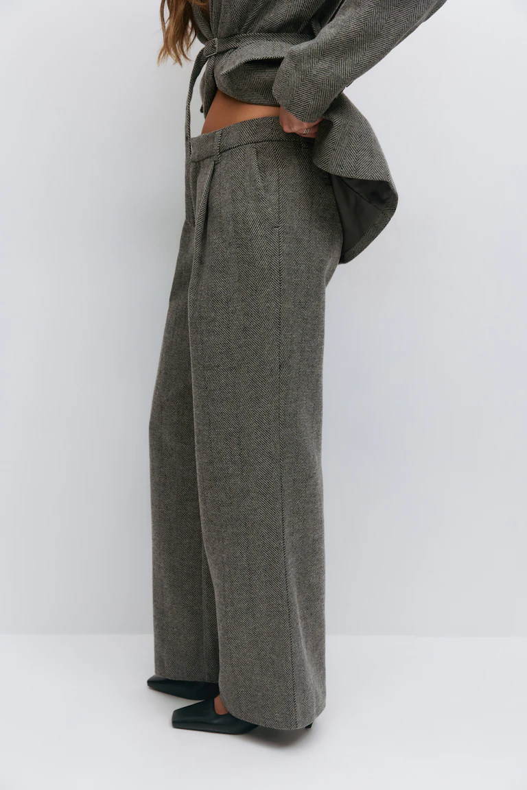 262958000